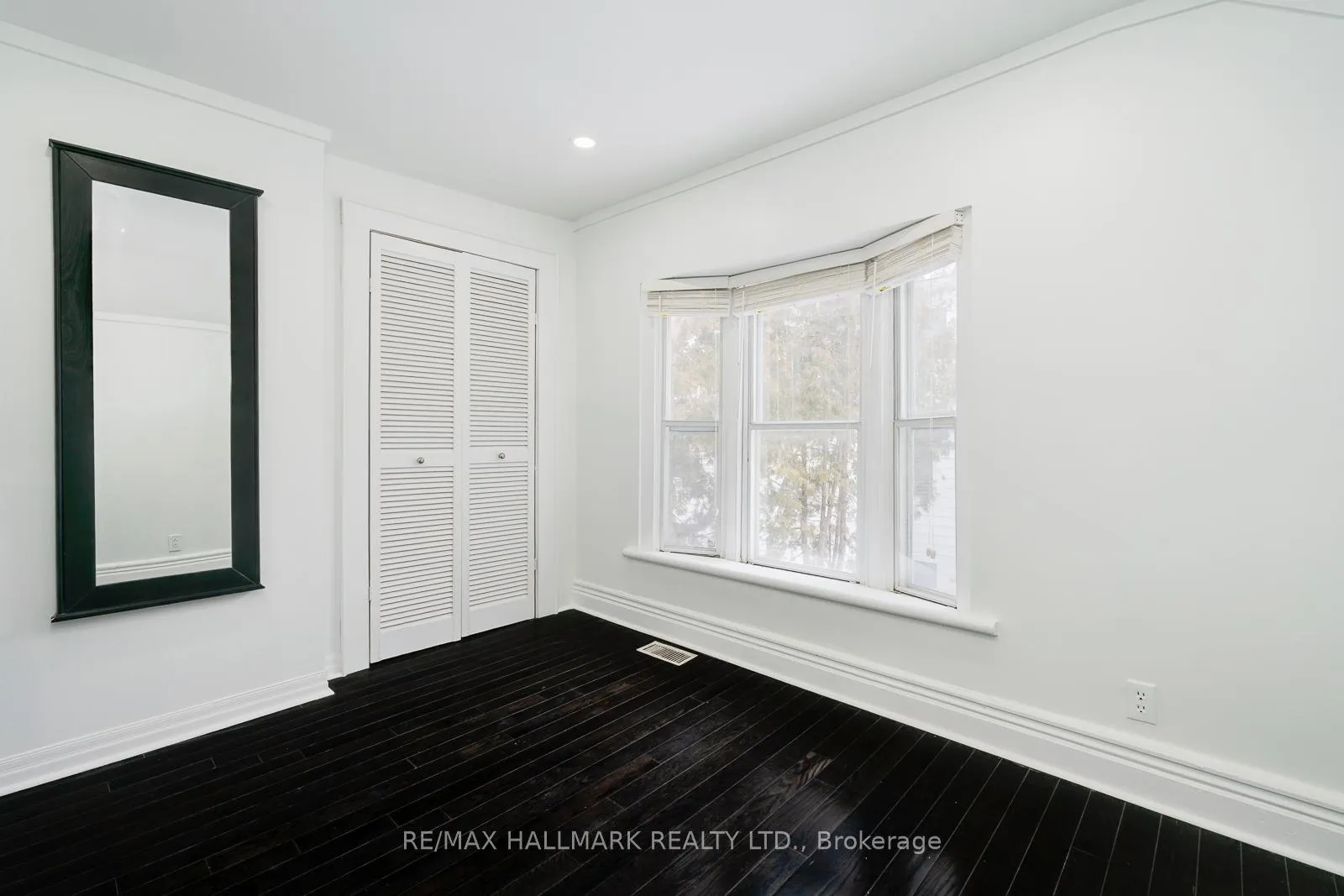 Photo 18 of 106 Willow Avenue, Toronto, The Beaches — HOMEH