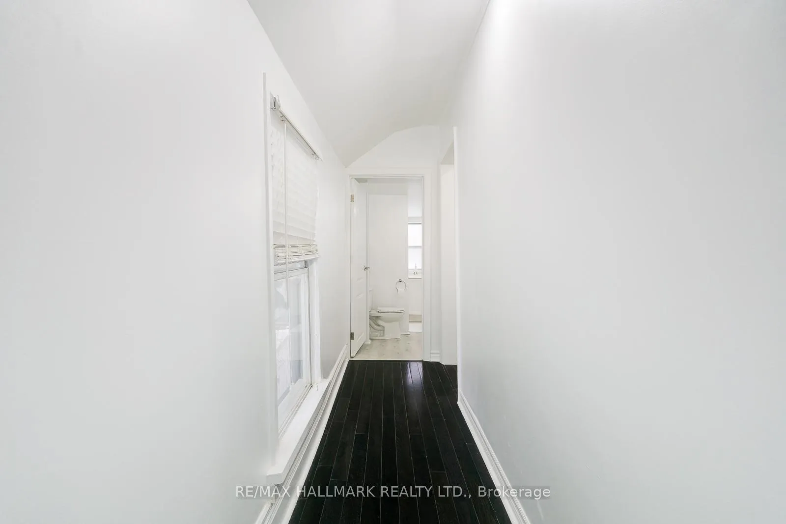 Photo 25 of 106 Willow Avenue, Toronto, The Beaches — HOMEH