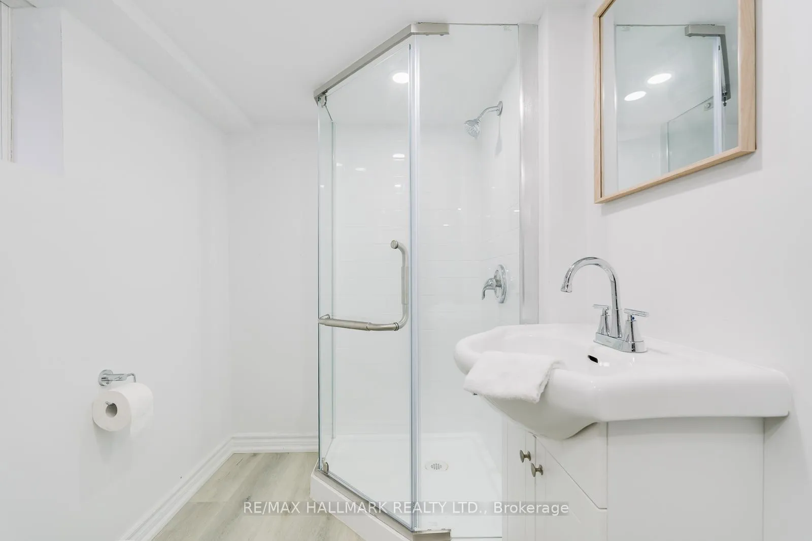 Photo 35 of 106 Willow Avenue, Toronto, The Beaches — HOMEH