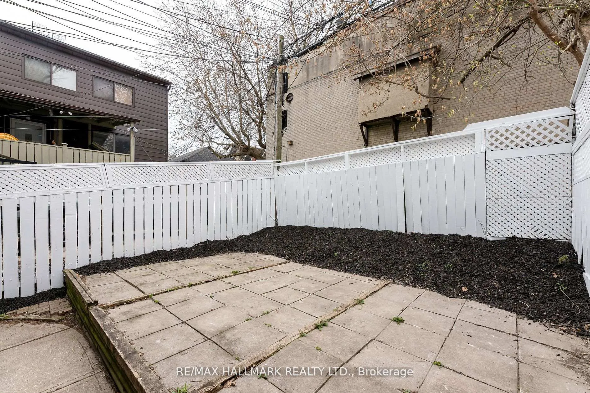 Photo 39 of 106 Willow Avenue, Toronto, The Beaches — HOMEH