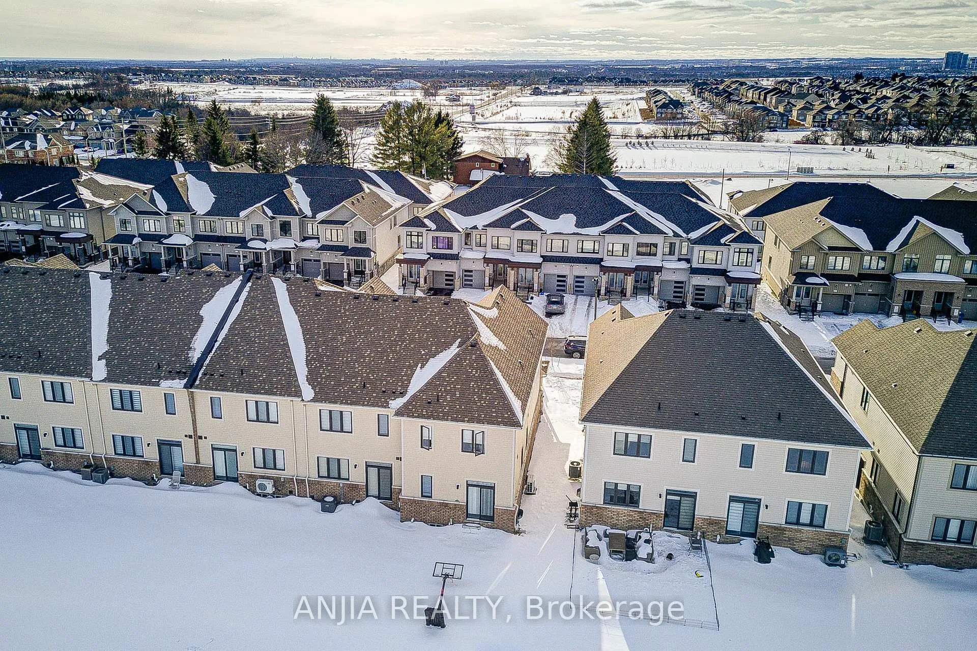 Photo 10 of 2020 Horace Duncan Crescent, Oshawa, Kedron — HOMEH