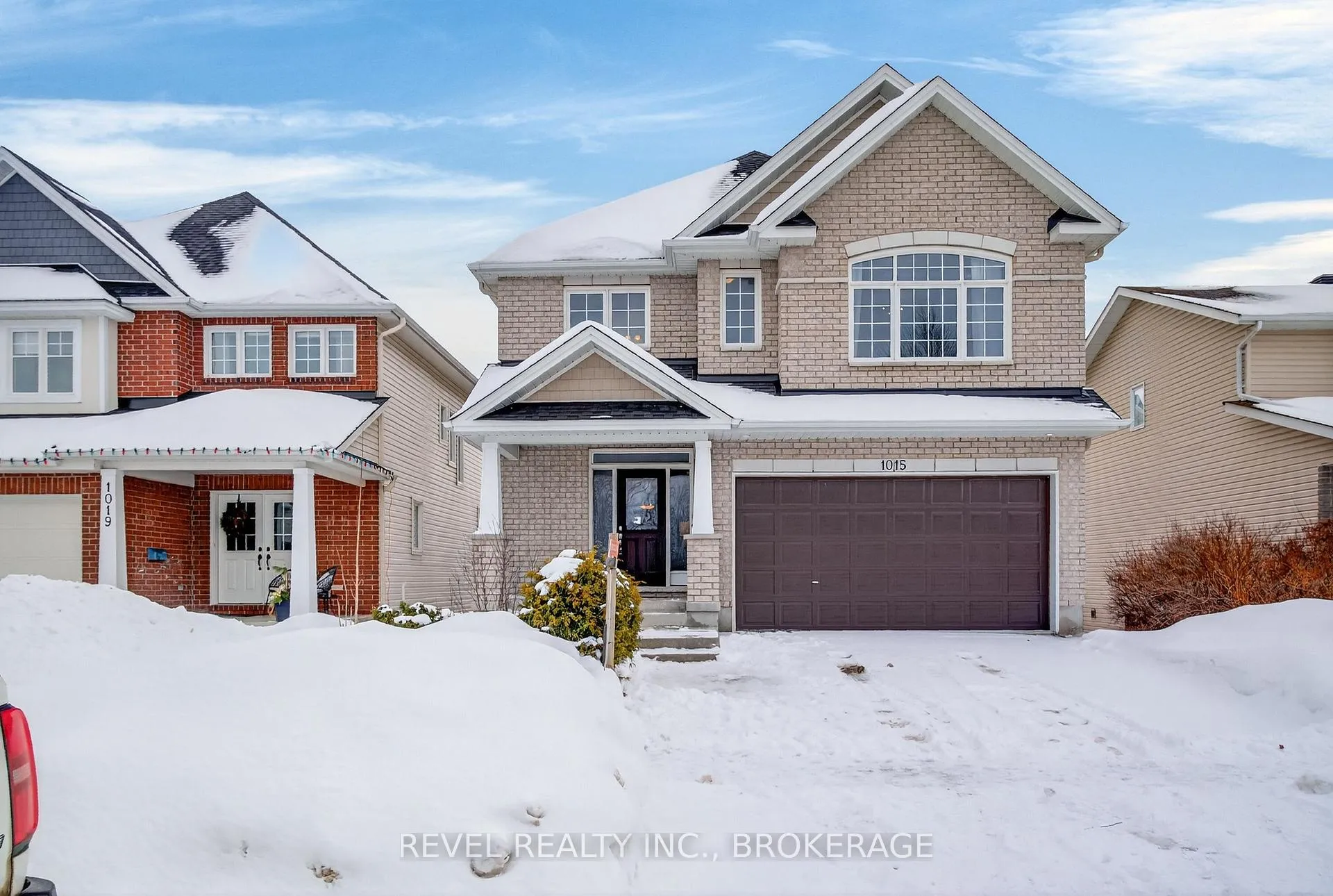 Photo 2 of 1015 Bluffwood Avenue, Kingston, Kingston East (Incl Barret Crt) — HOMEH