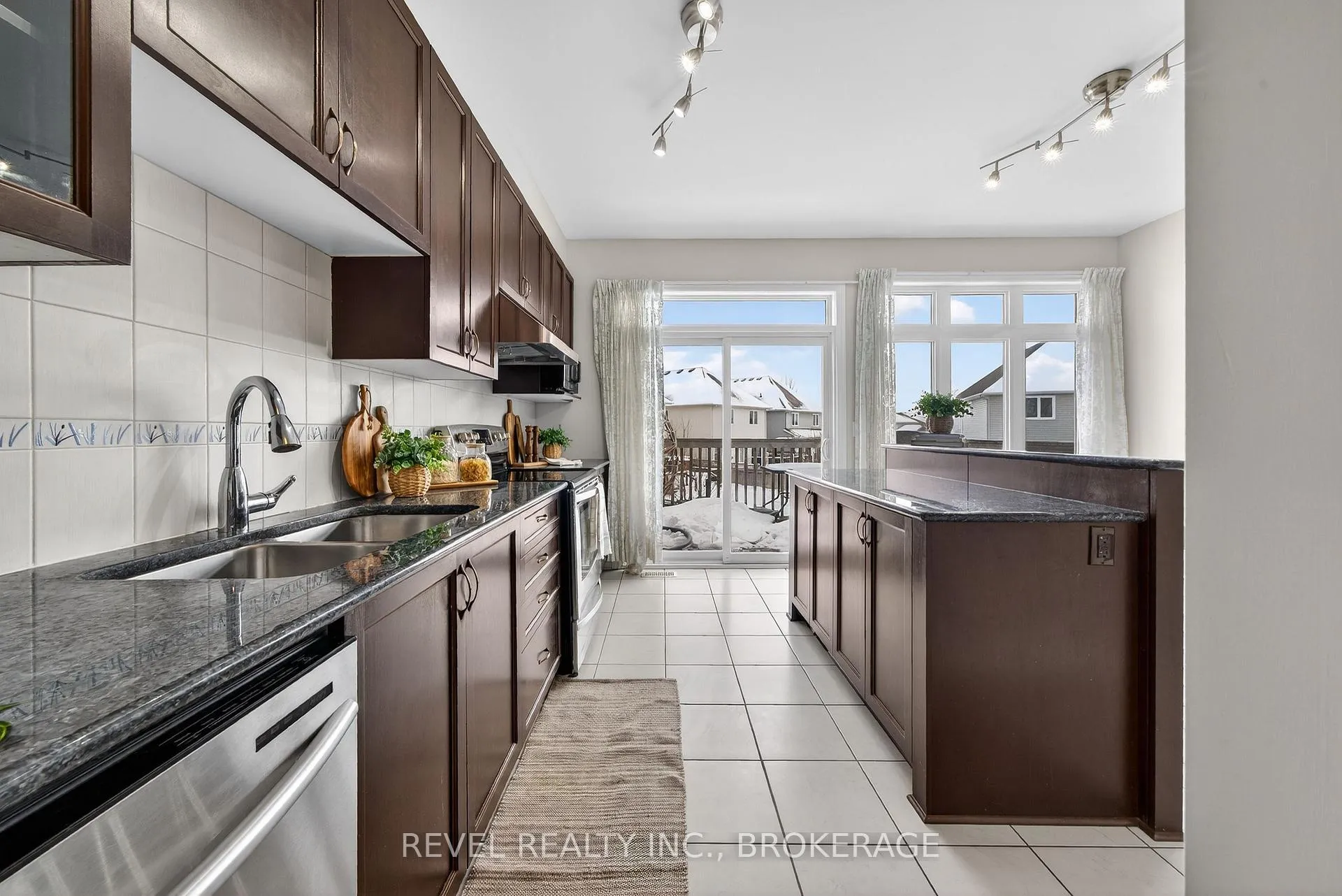 Photo 17 of 1015 Bluffwood Avenue, Kingston, Kingston East (Incl Barret Crt) — HOMEH