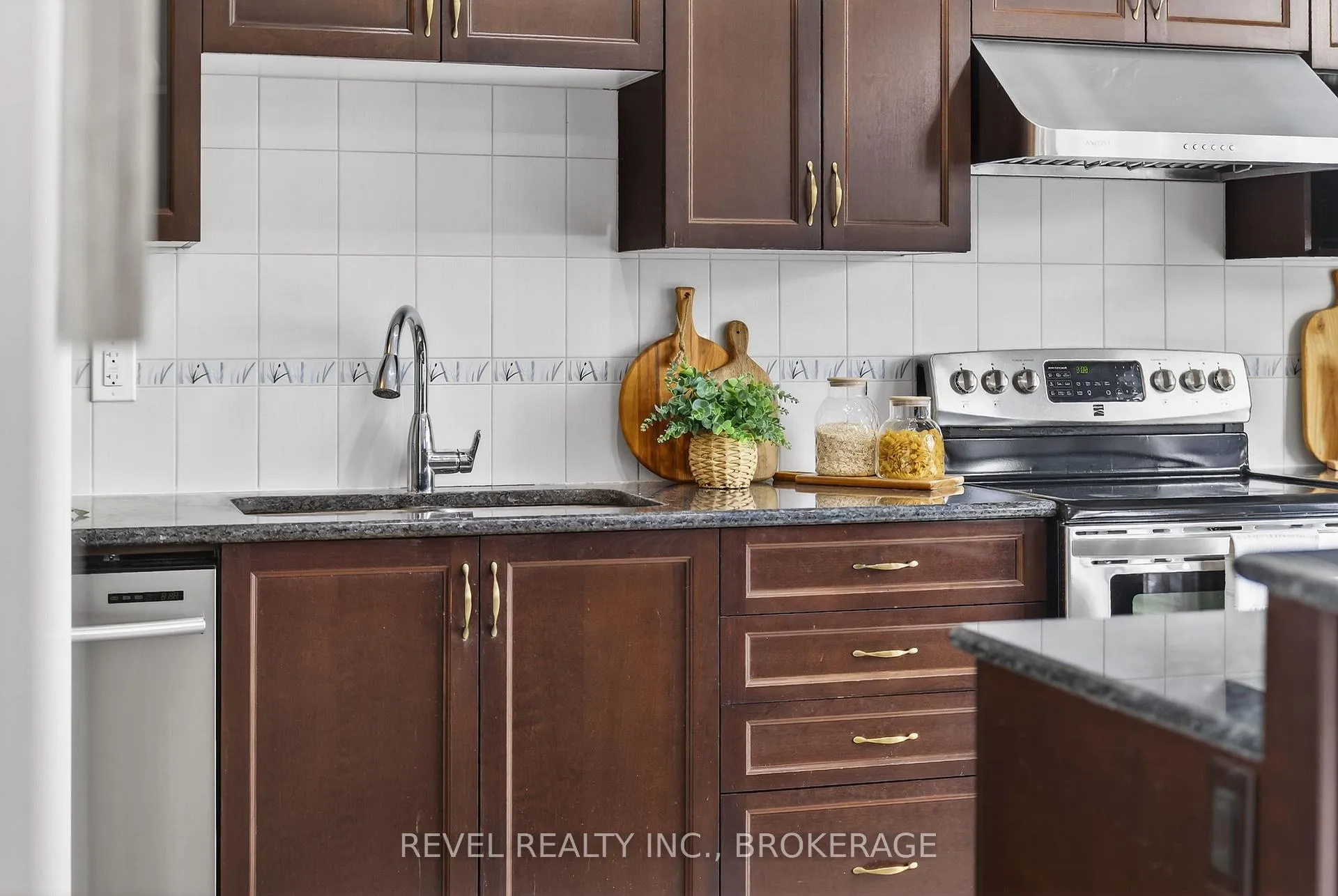 Photo 19 of 1015 Bluffwood Avenue, Kingston, Kingston East (Incl Barret Crt) — HOMEH