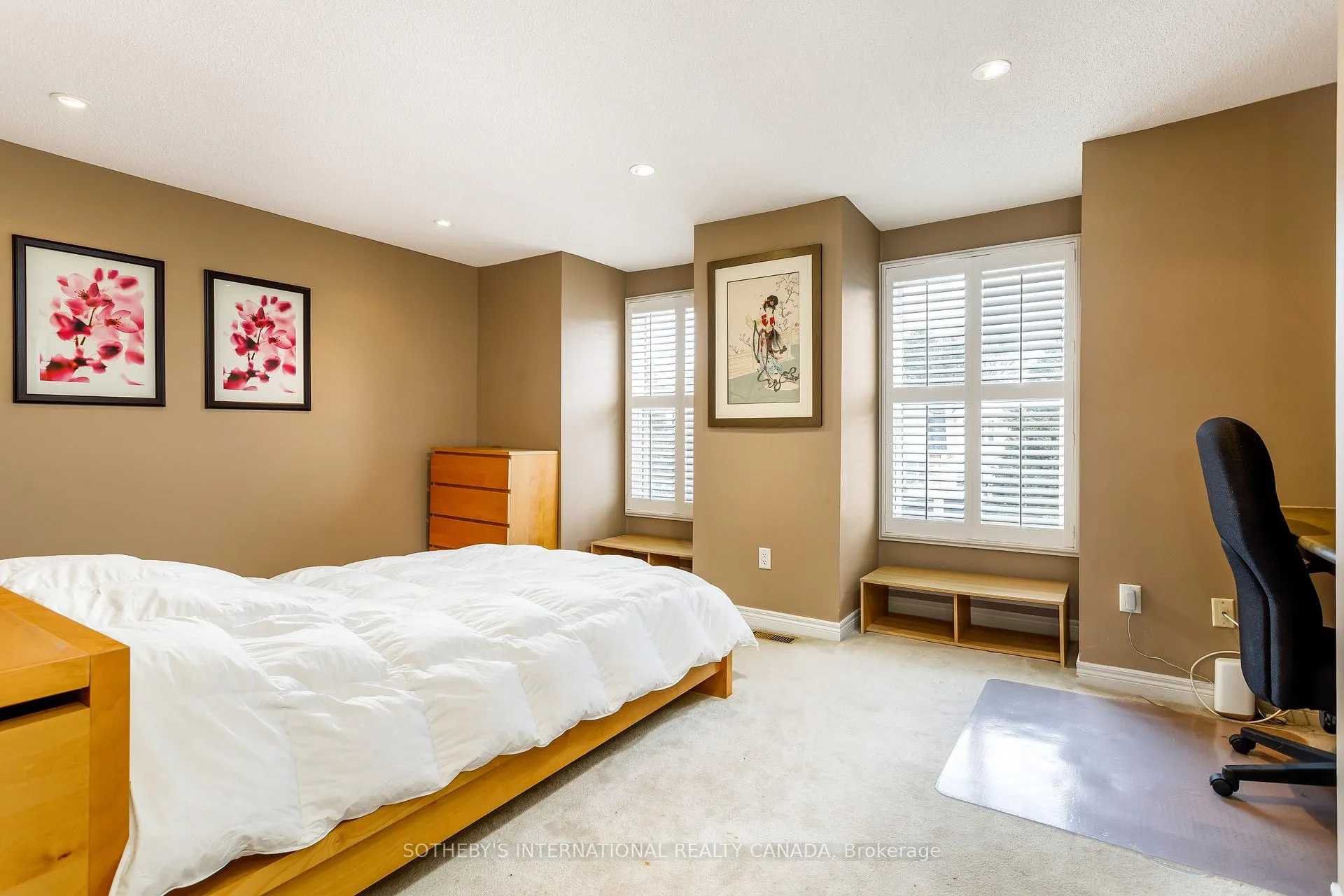 Photo 31 of 26 Tamarack Circle, Etobicoke, Kingsview Village-The Westway — HOMEH