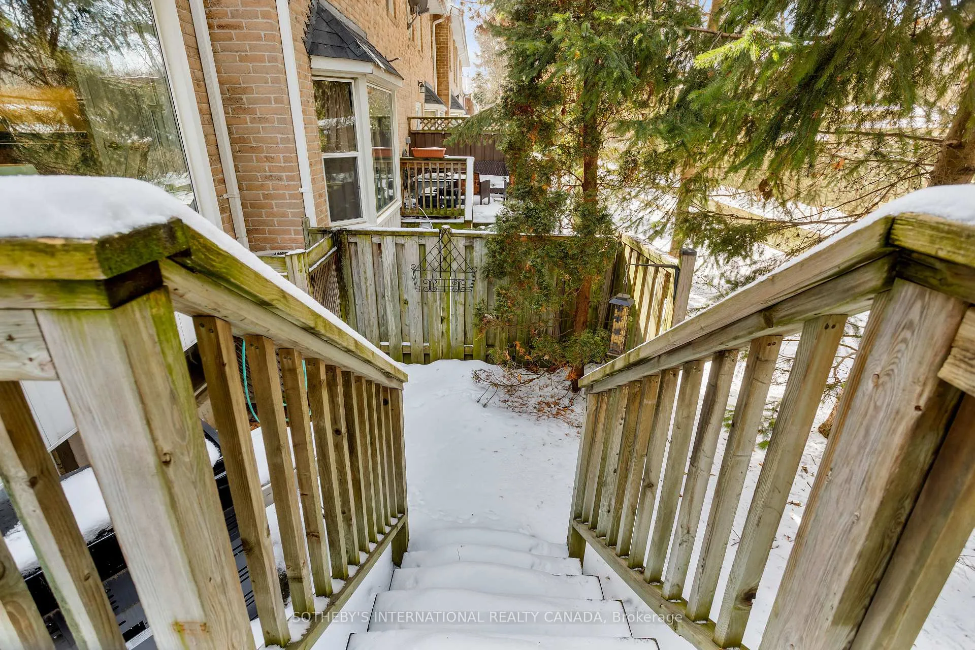 Photo 38 of 26 Tamarack Circle, Etobicoke, Kingsview Village-The Westway — HOMEH