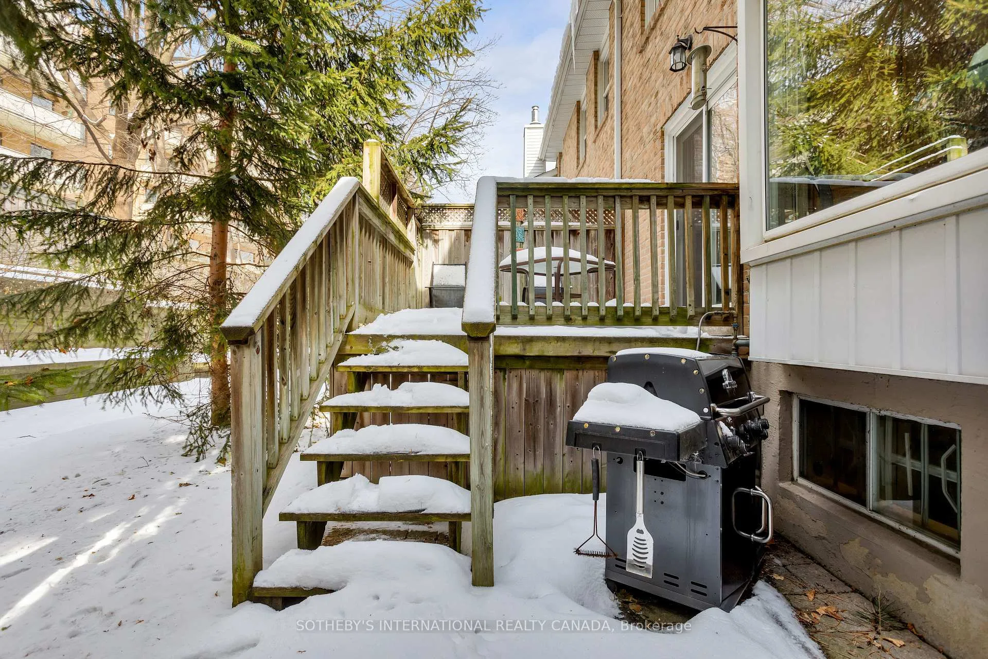 Photo 39 of 26 Tamarack Circle, Etobicoke, Kingsview Village-The Westway — HOMEH
