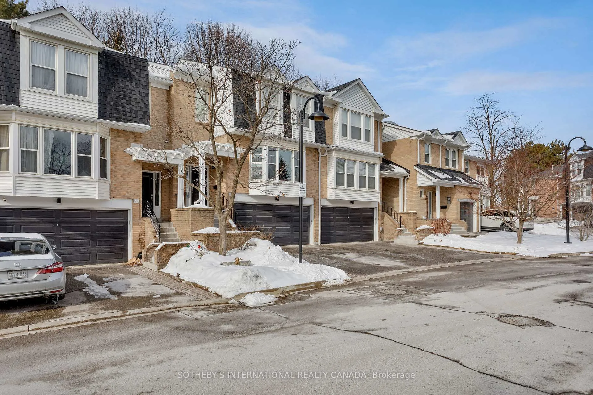 Photo 44 of 26 Tamarack Circle, Etobicoke, Kingsview Village-The Westway — HOMEH