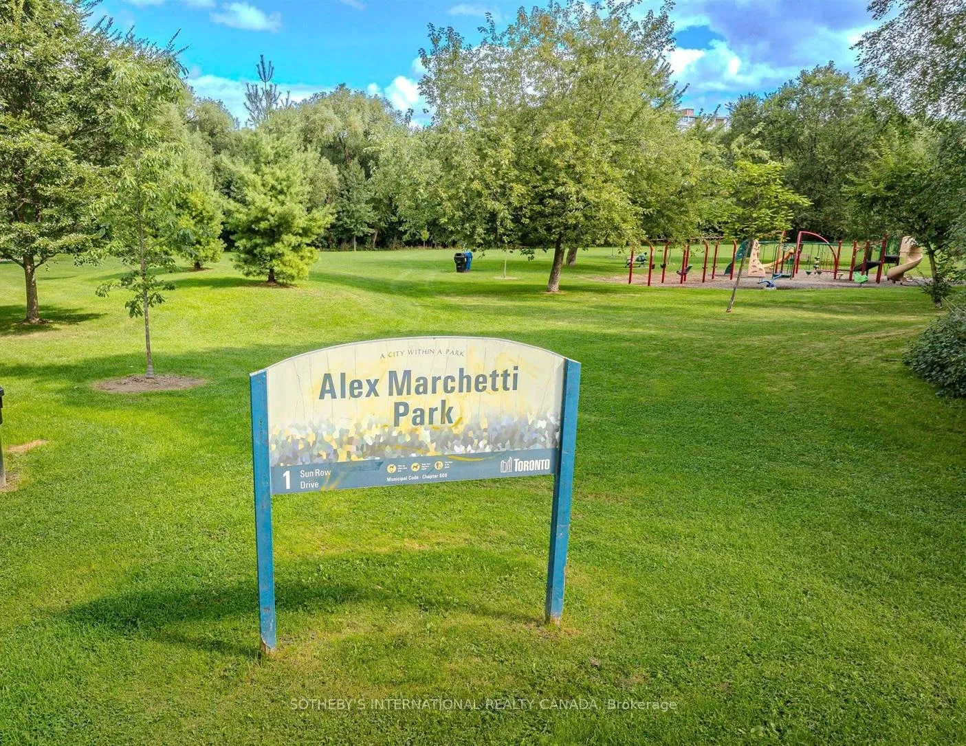 Photo 46 of 26 Tamarack Circle, Etobicoke, Kingsview Village-The Westway — HOMEH