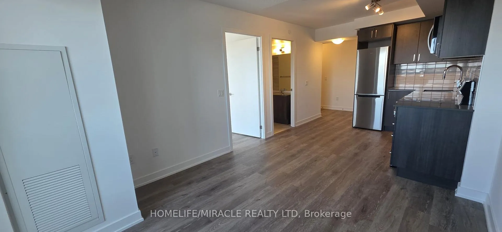 Photo 6 of Unit 1101, 1010 Sandy Beach Road, Pickering, Bay Ridges — HOMEH