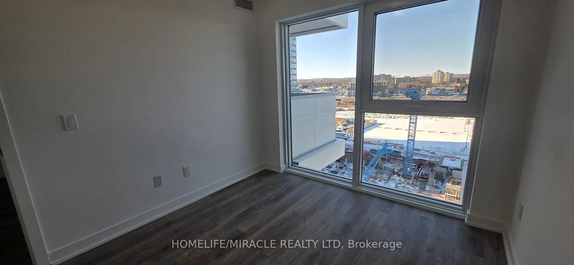 Photo 10 of Unit 1101, 1010 Sandy Beach Road, Pickering, Bay Ridges — HOMEH