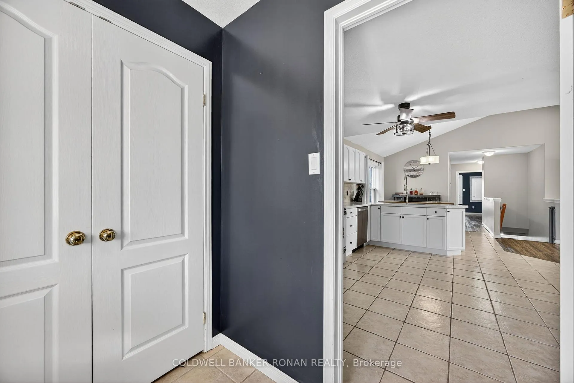 Photo 4 of 60 Wallace Street, New Tecumseth, Alliston — HOMEH