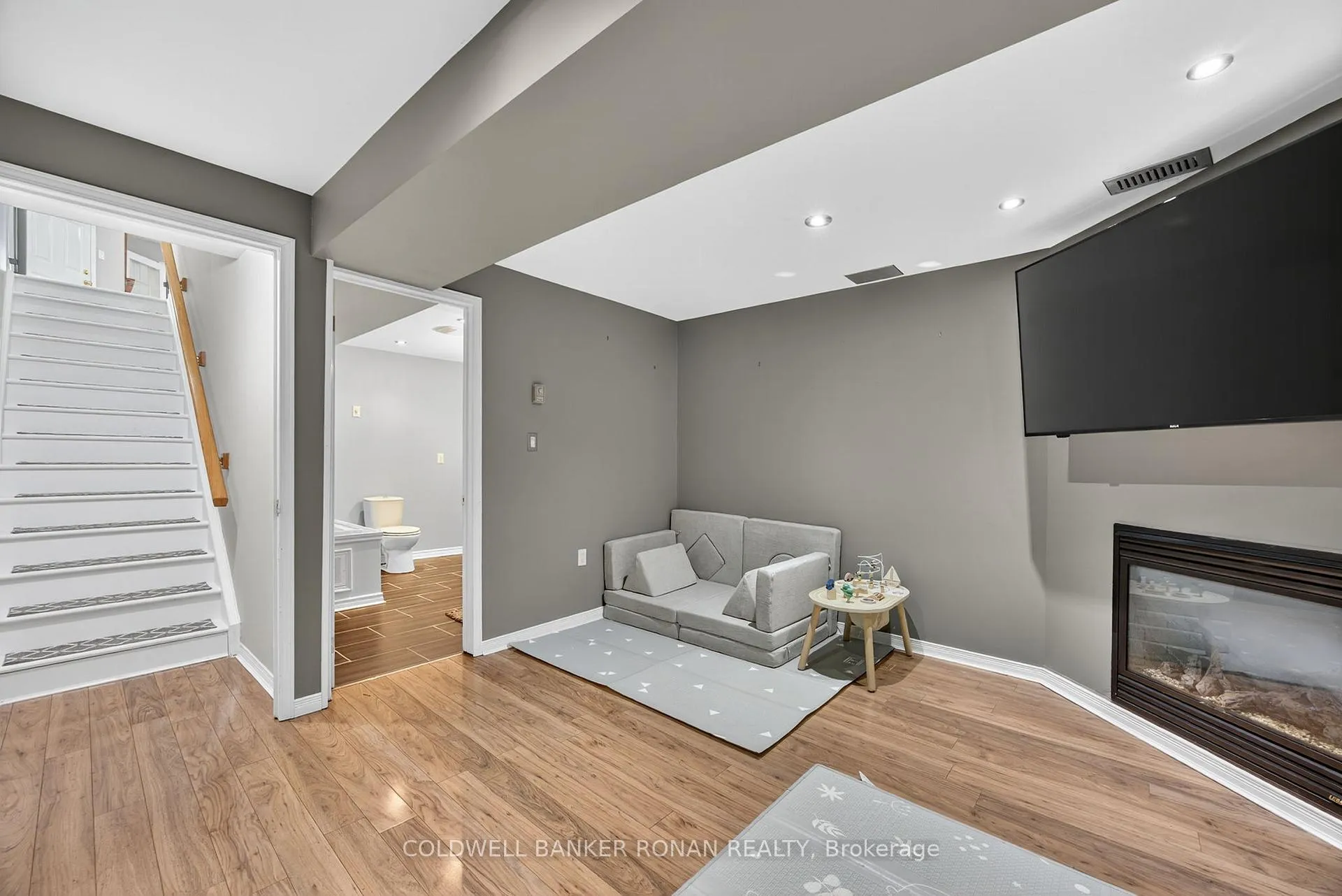 Photo 30 of 60 Wallace Street, New Tecumseth, Alliston — HOMEH