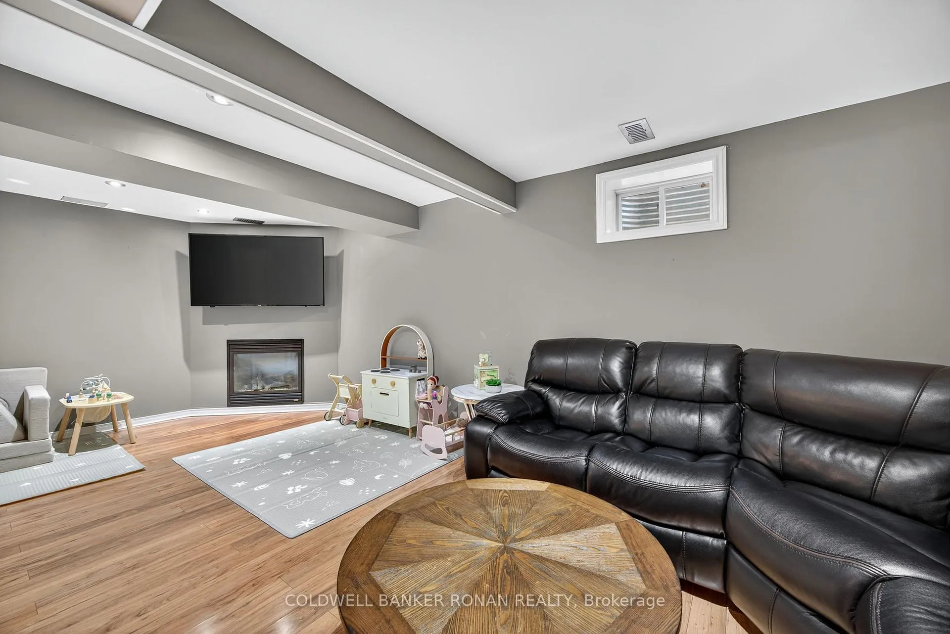 Photo 34 of 60 Wallace Street, New Tecumseth, Alliston — HOMEH