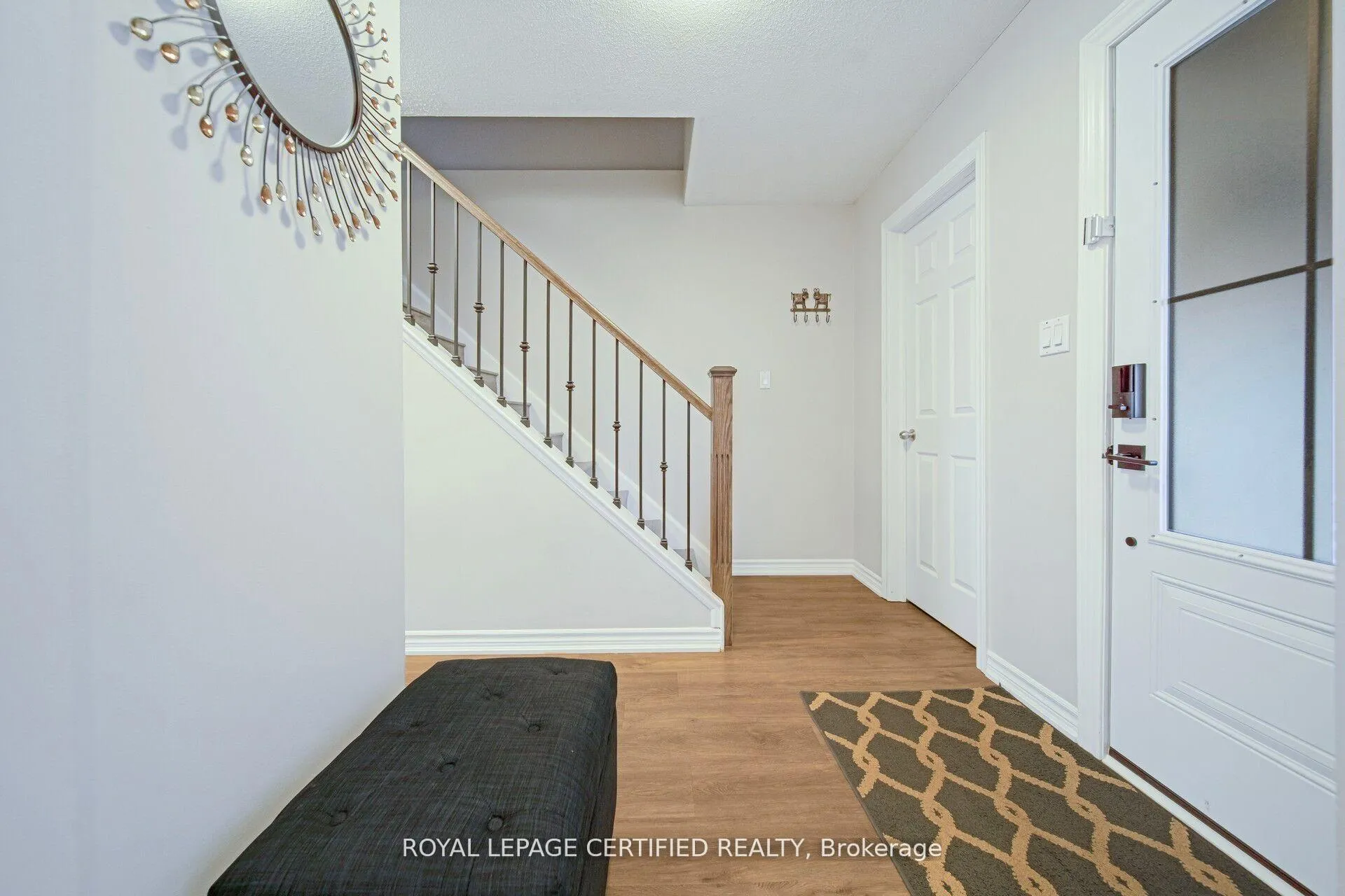 Photo 11 of 475 Woodlawn Crescent, Milton, Bronte Meadows — HOMEH