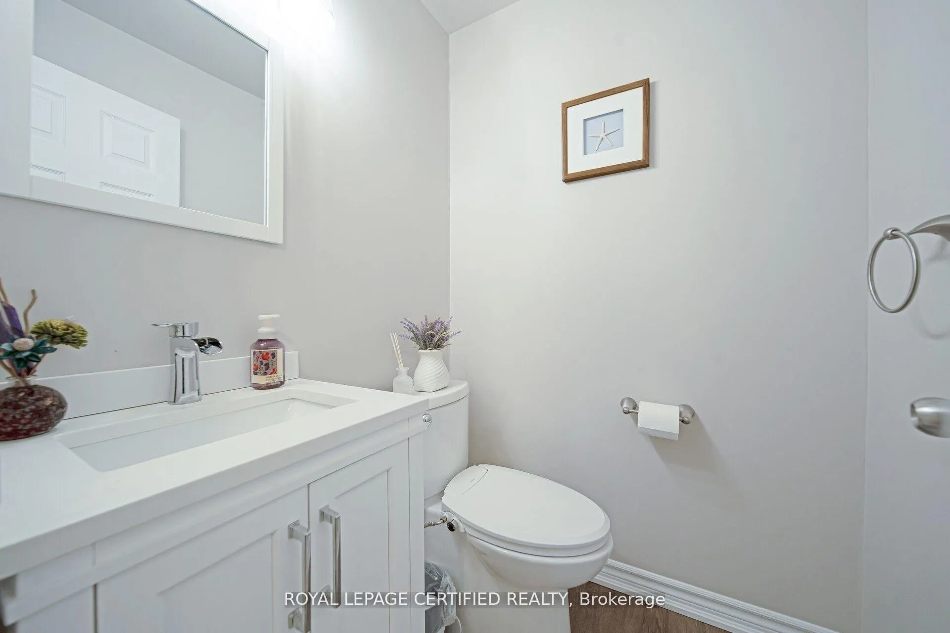 Photo 12 of 475 Woodlawn Crescent, Milton, Bronte Meadows — HOMEH