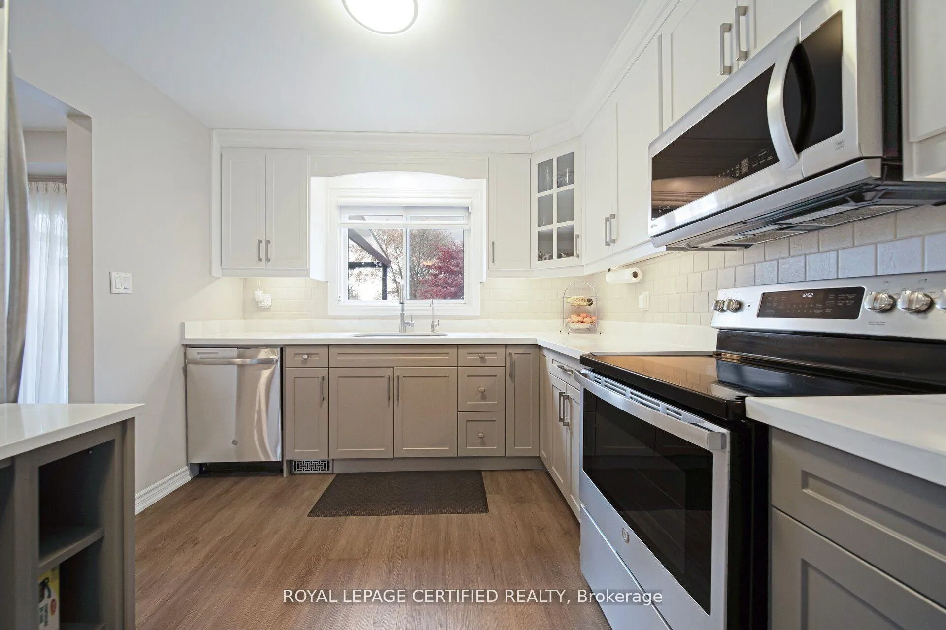 Photo 22 of 475 Woodlawn Crescent, Milton, Bronte Meadows — HOMEH