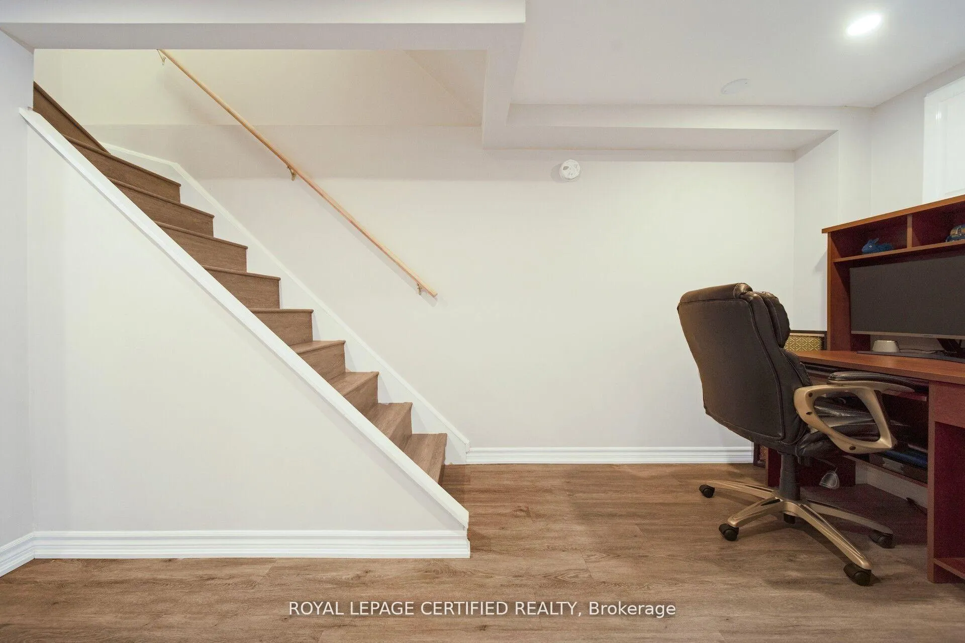 Photo 33 of 475 Woodlawn Crescent, Milton, Bronte Meadows — HOMEH