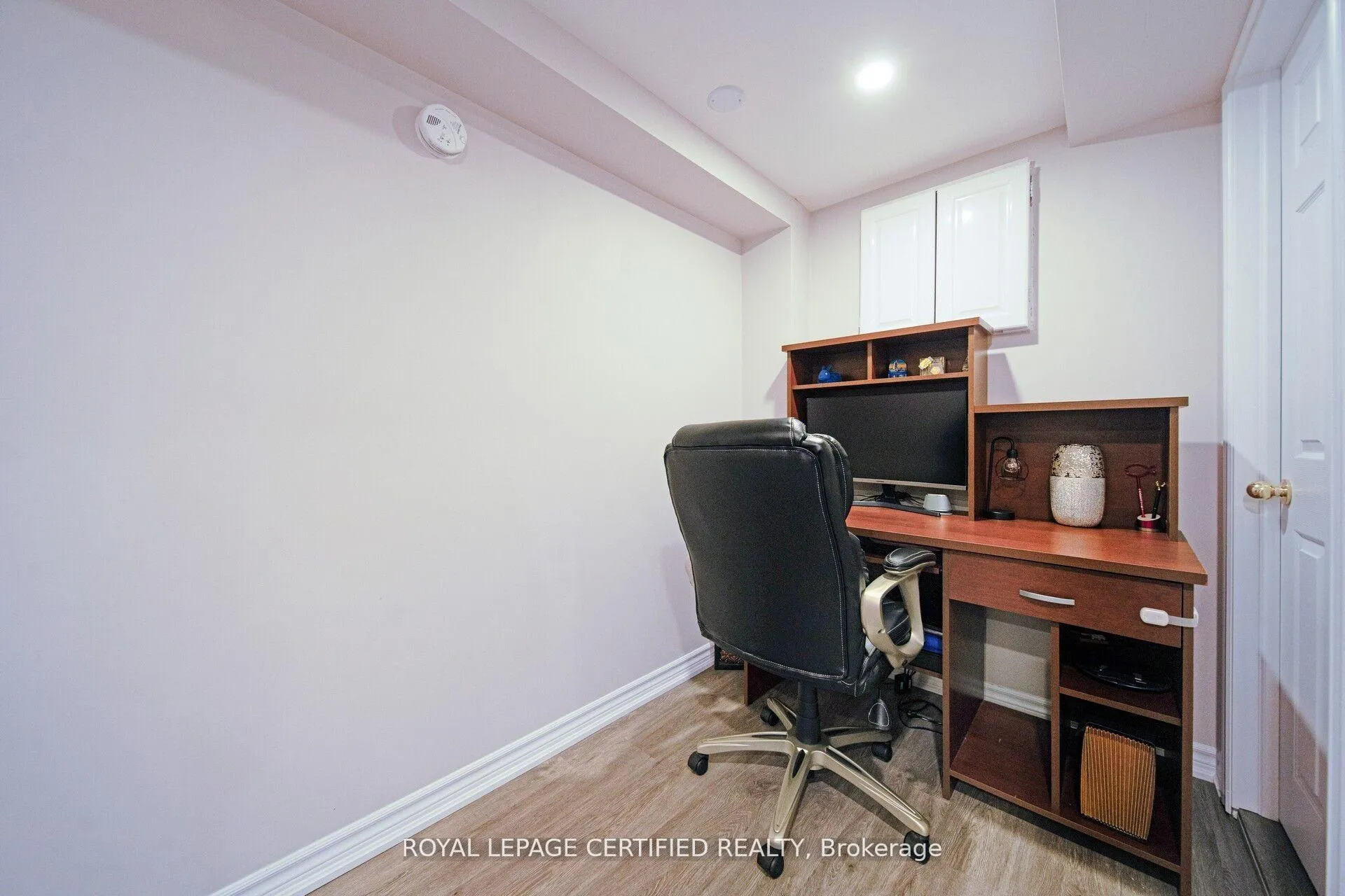 Photo 35 of 475 Woodlawn Crescent, Milton, Bronte Meadows — HOMEH