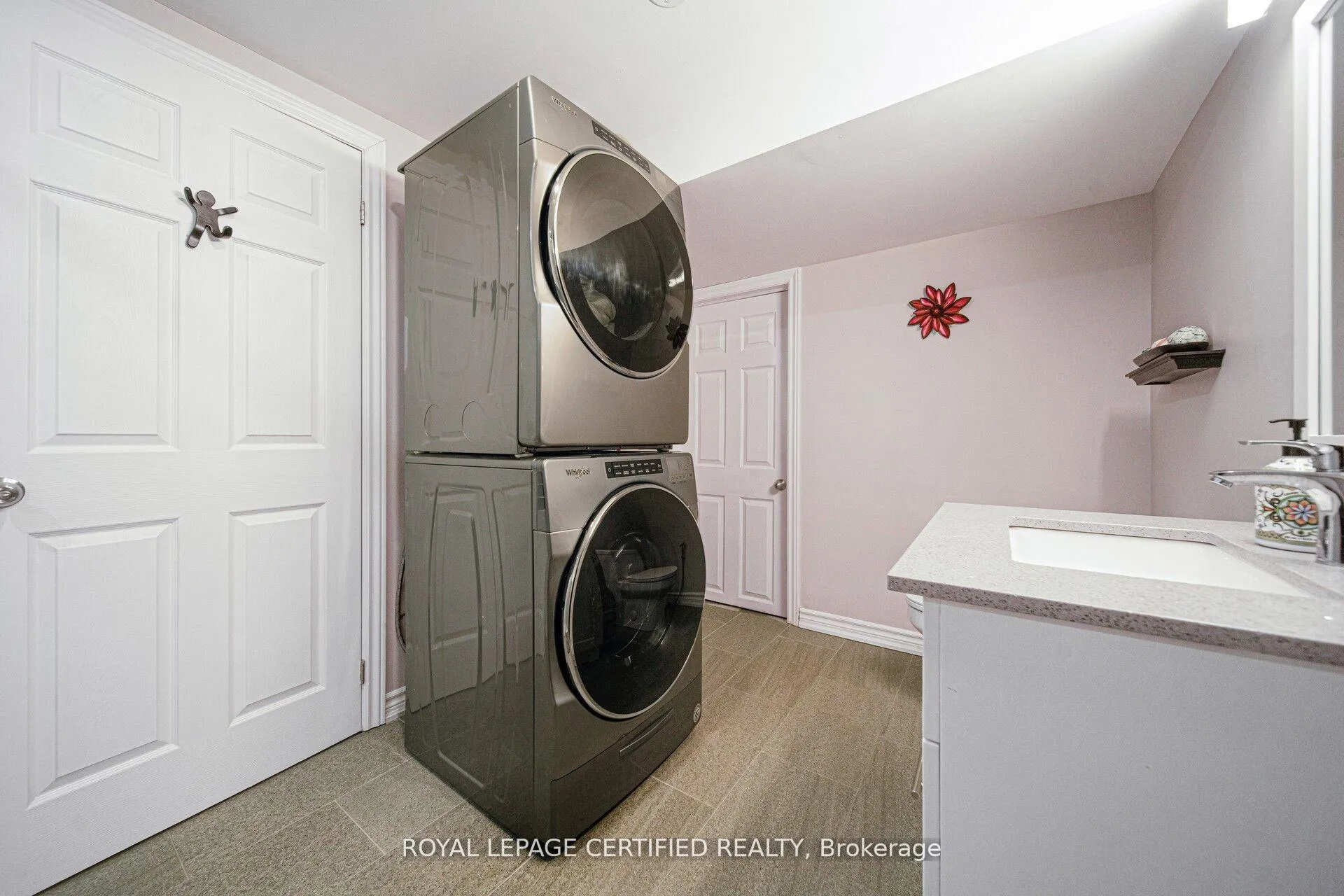 Photo 41 of 475 Woodlawn Crescent, Milton, Bronte Meadows — HOMEH
