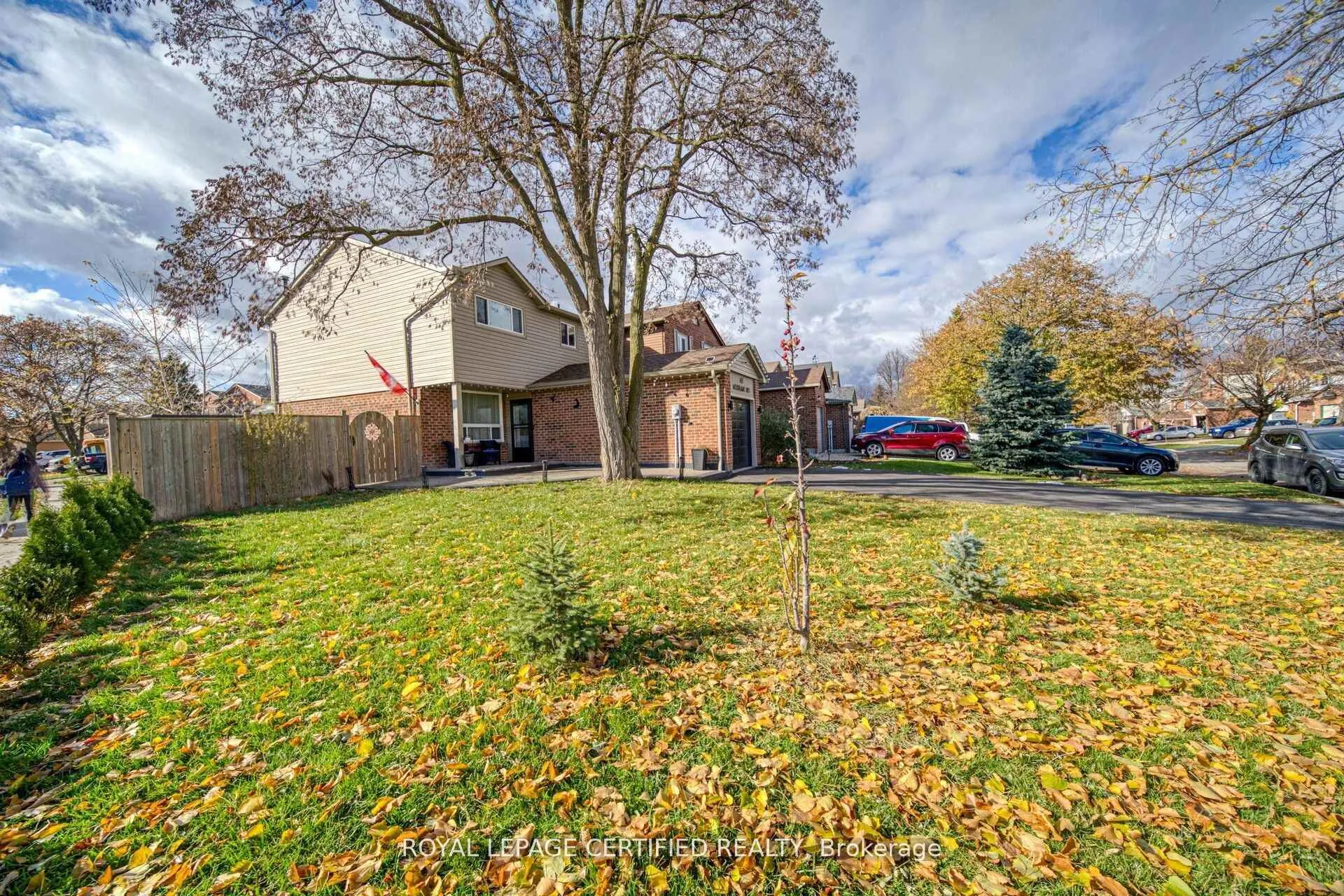 Photo 42 of 475 Woodlawn Crescent, Milton, Bronte Meadows — HOMEH