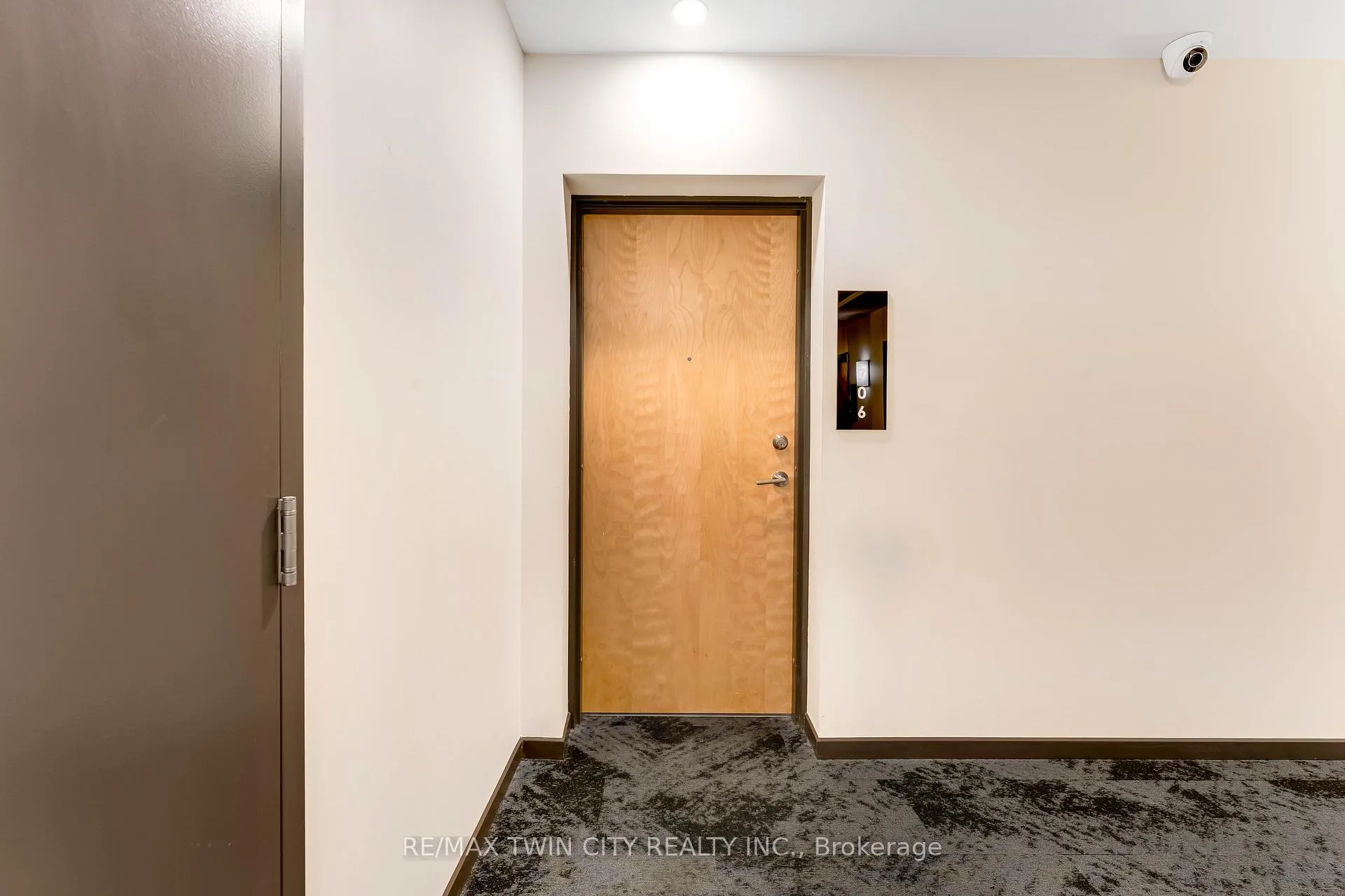 Photo 3 of Unit 706, 104 Garment Street, Kitchener, City Commercial Core — HOMEH