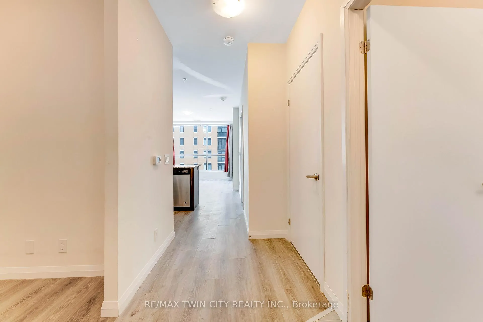 Photo 5 of Unit 706, 104 Garment Street, Kitchener, City Commercial Core — HOMEH