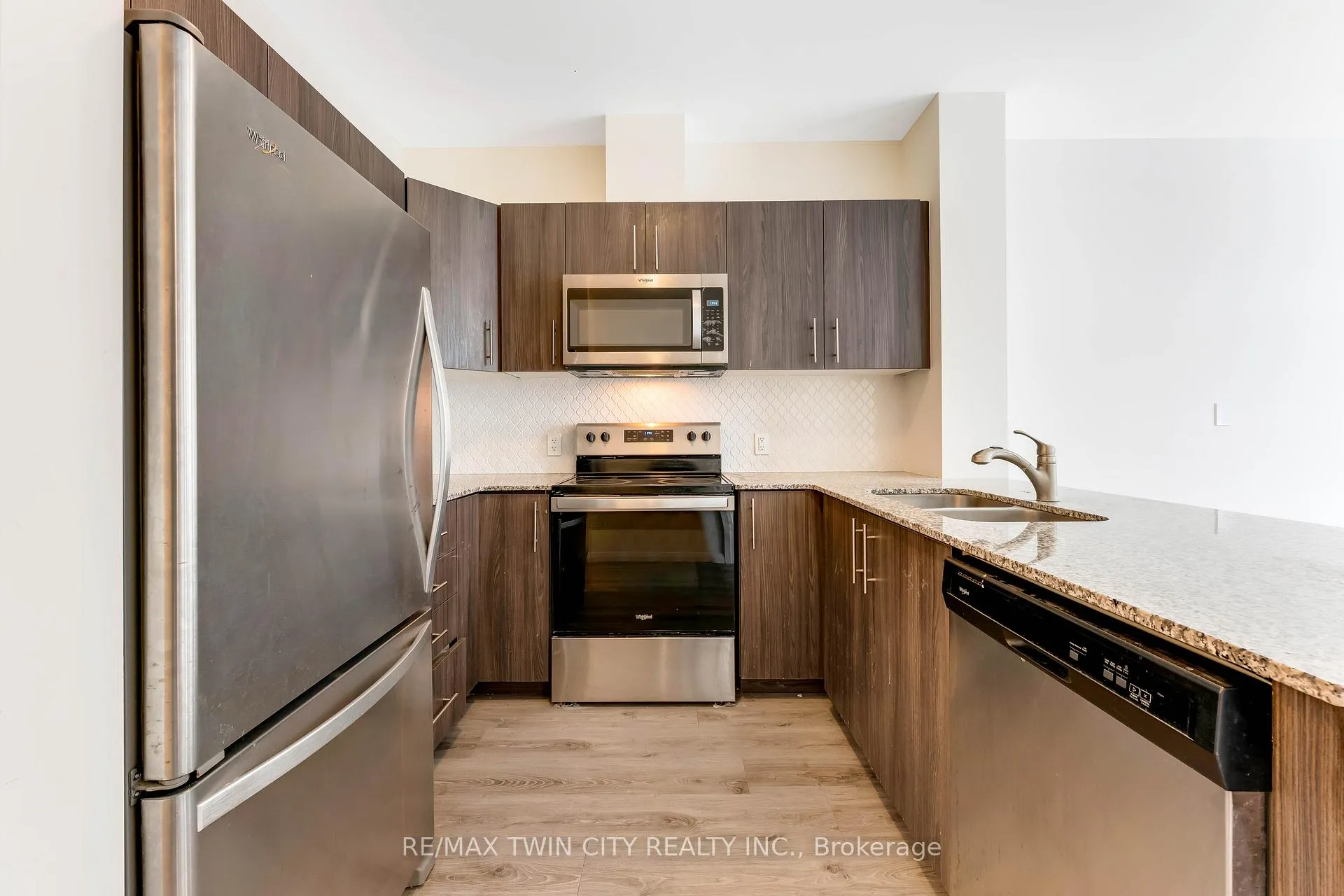 Photo 11 of Unit 706, 104 Garment Street, Kitchener, City Commercial Core — HOMEH