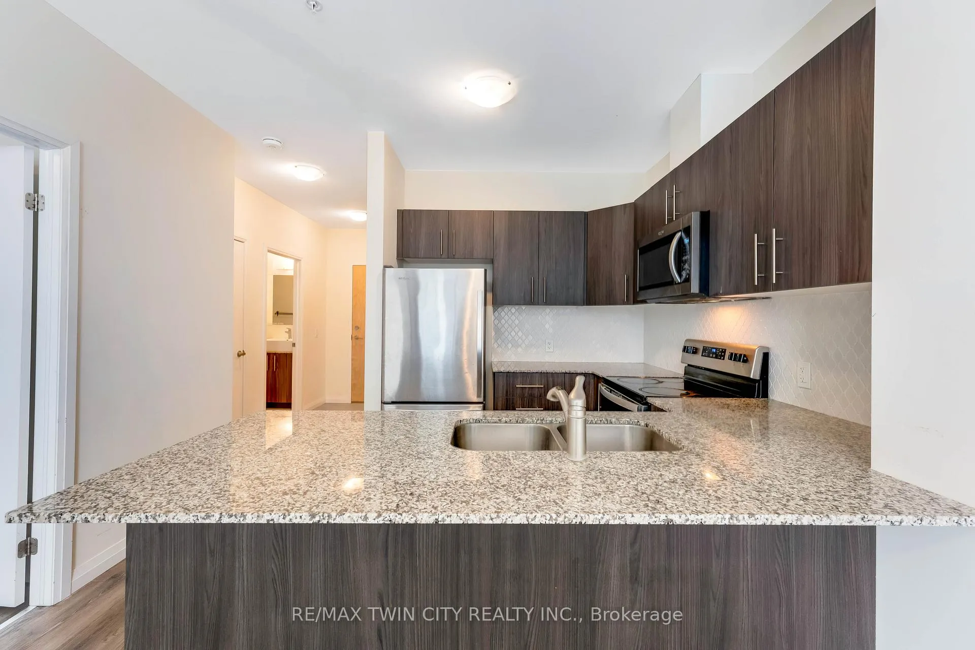 Photo 12 of Unit 706, 104 Garment Street, Kitchener, City Commercial Core — HOMEH