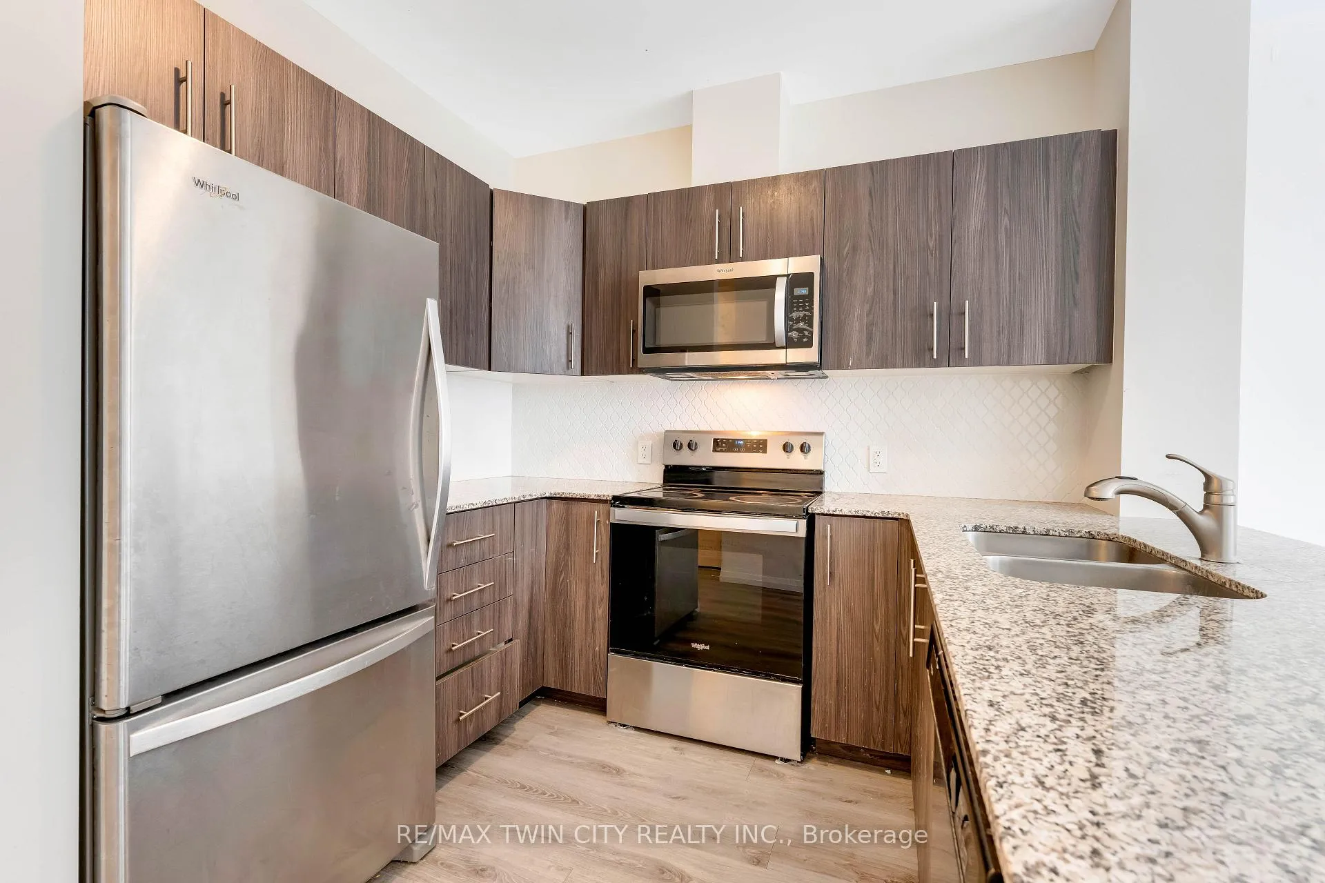 Photo 13 of Unit 706, 104 Garment Street, Kitchener, City Commercial Core — HOMEH