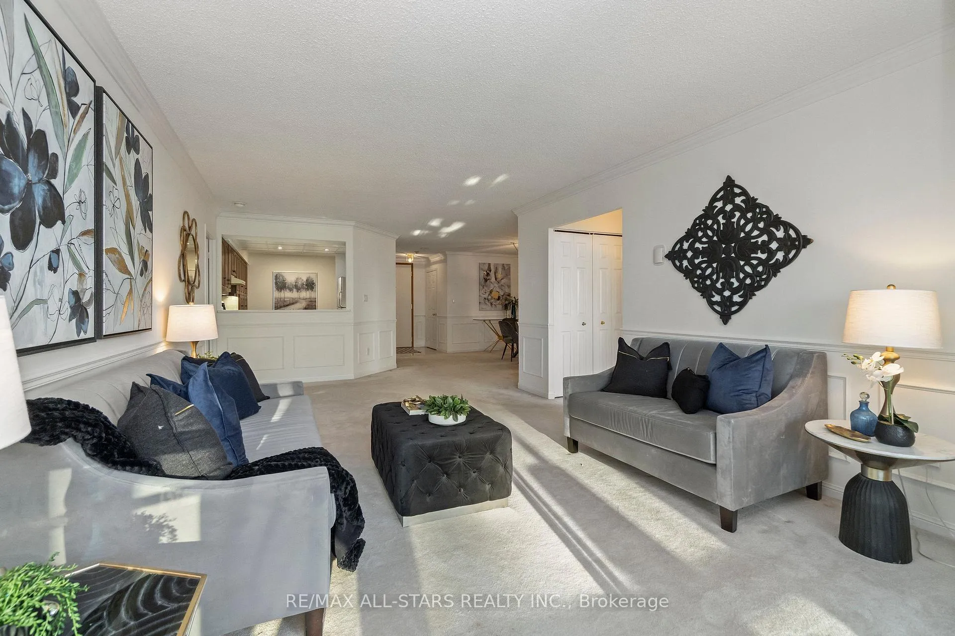 Photo 7 of Unit 701, 610 Bullock Drive, Markham, Markville — HOMEH