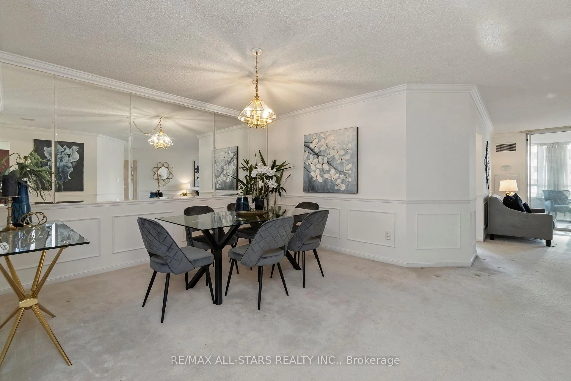 Photo 8 of Unit 701, 610 Bullock Drive, Markham, Markville — HOMEH