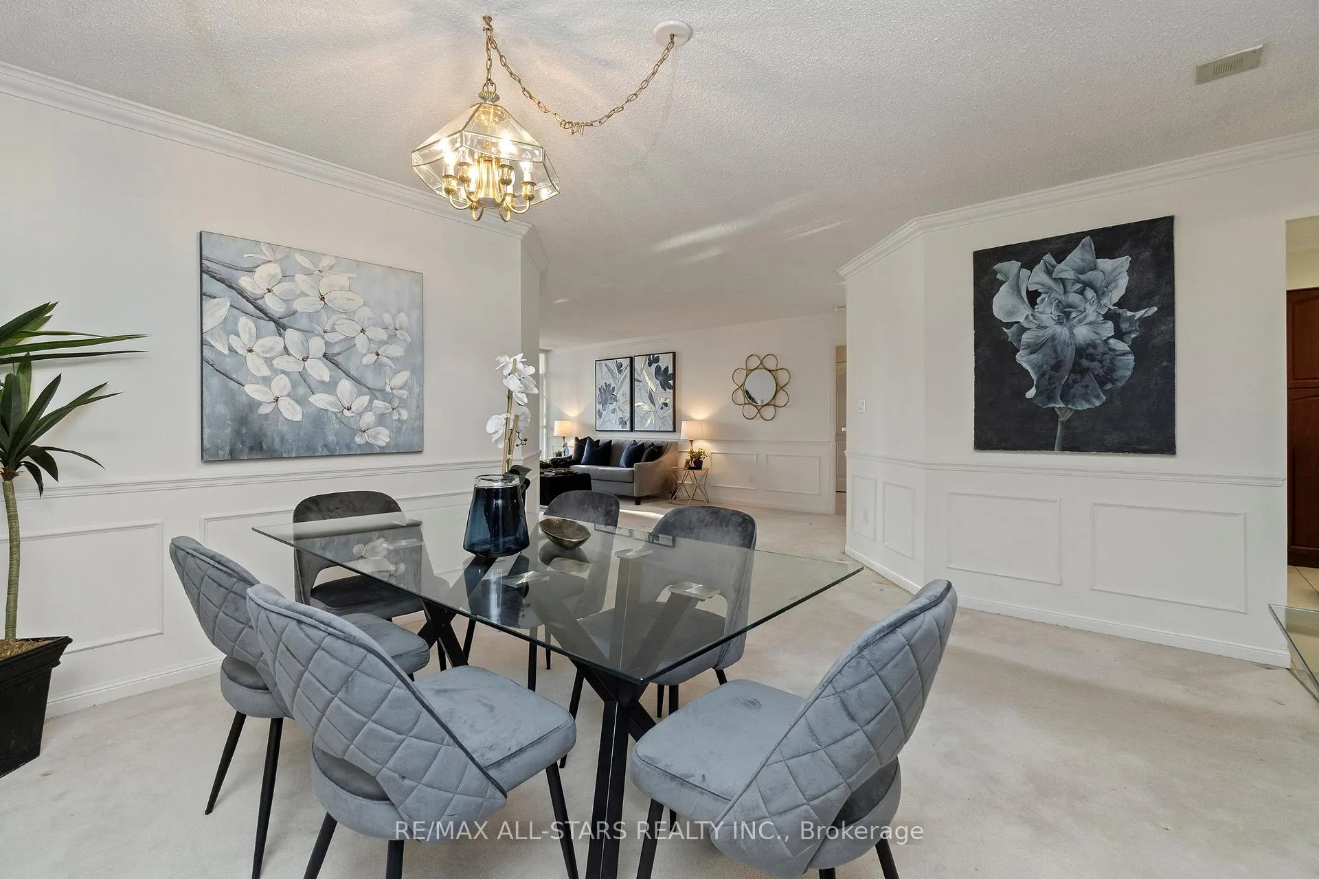 Photo 11 of Unit 701, 610 Bullock Drive, Markham, Markville — HOMEH