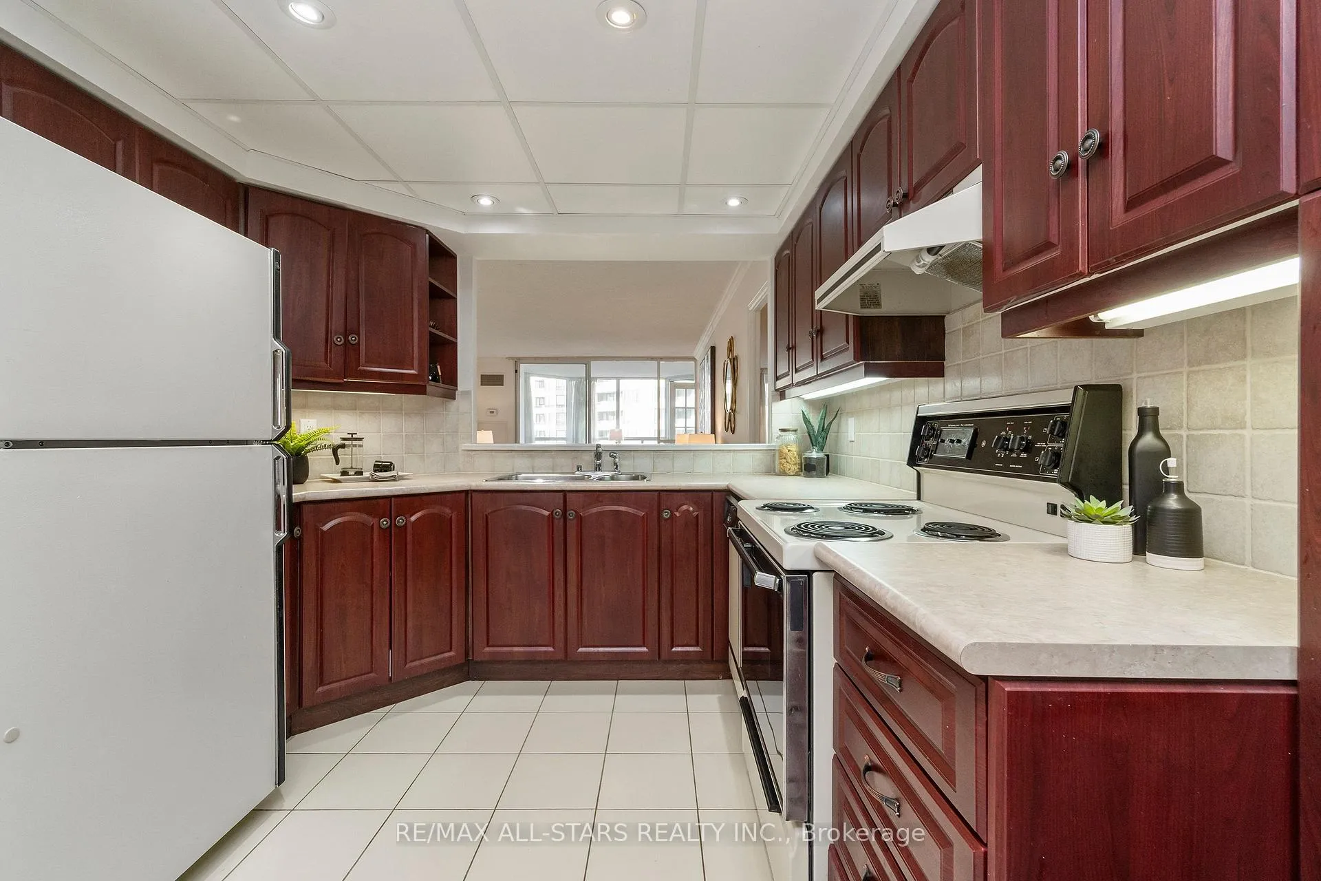 Photo 15 of Unit 701, 610 Bullock Drive, Markham, Markville — HOMEH