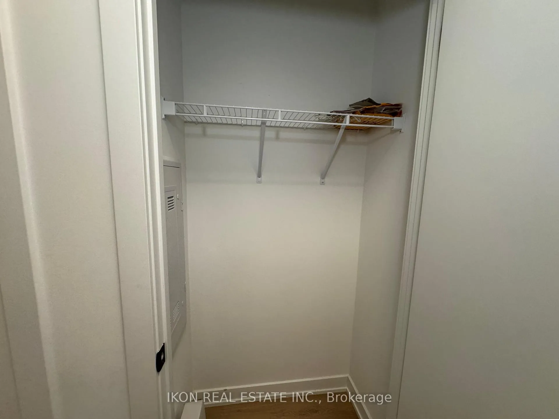 Photo 8 of Unit 702, 117 Broadway Avenue, Toronto, Mount Pleasant West — HOMEH