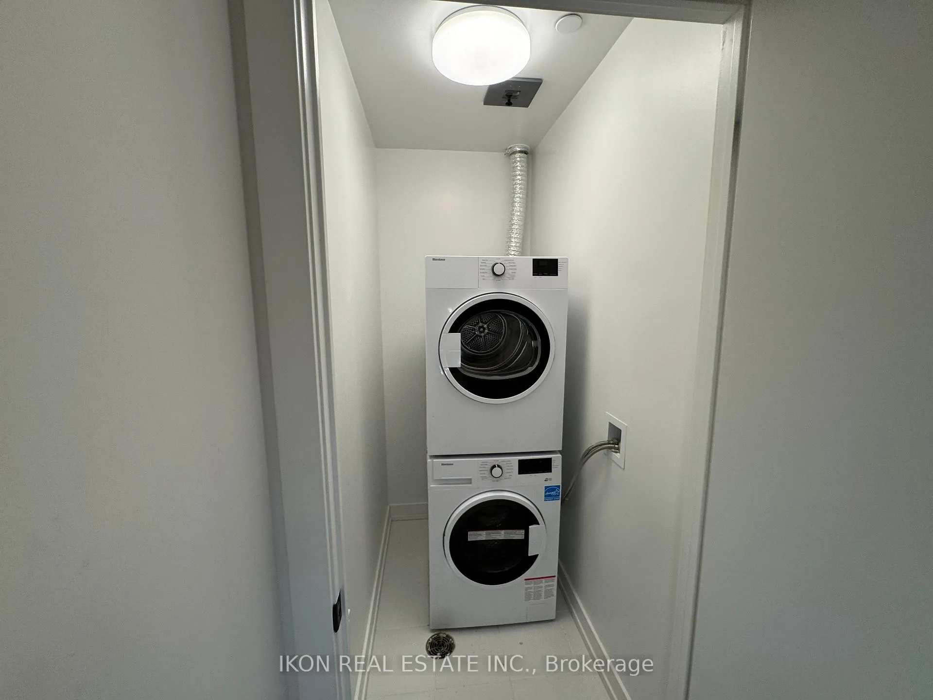 Photo 10 of Unit 702, 117 Broadway Avenue, Toronto, Mount Pleasant West — HOMEH