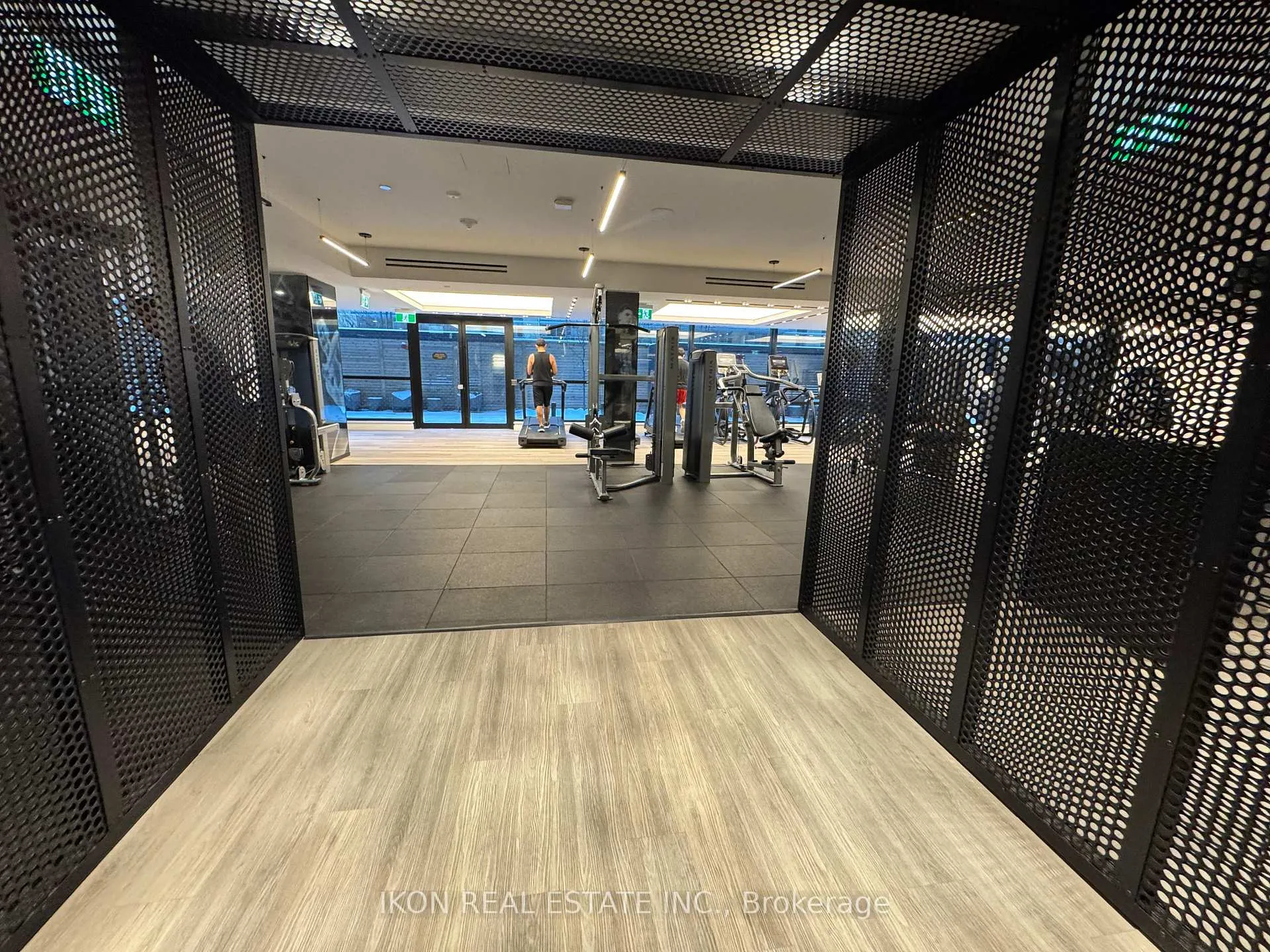 Photo 31 of Unit 702, 117 Broadway Avenue, Toronto, Mount Pleasant West — HOMEH