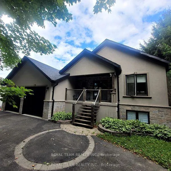 Front of 1021 Bannister Street