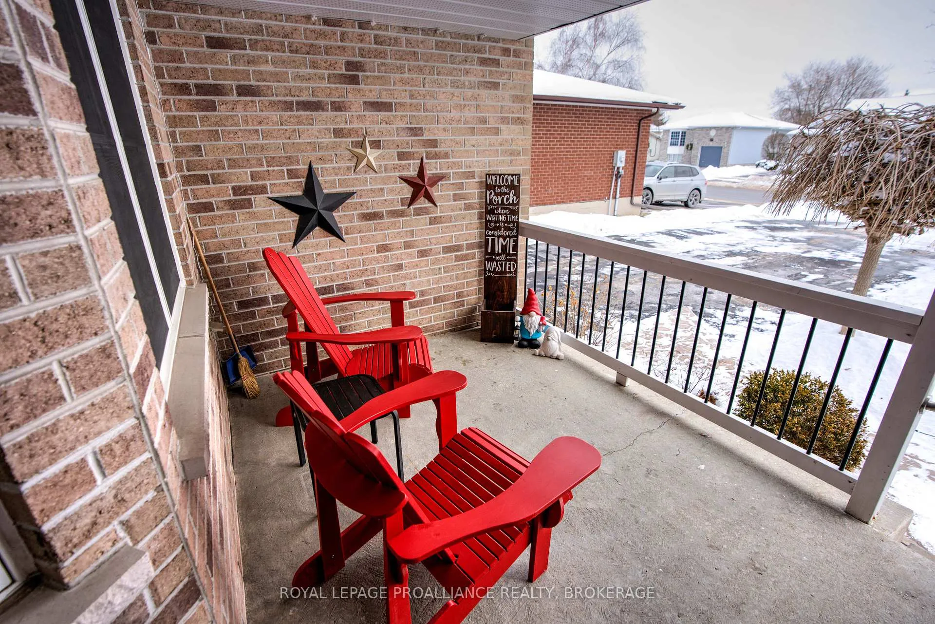 Photo 4 of 406 Waterloo Drive, Kingston, East Gardiners Rd — HOMEH