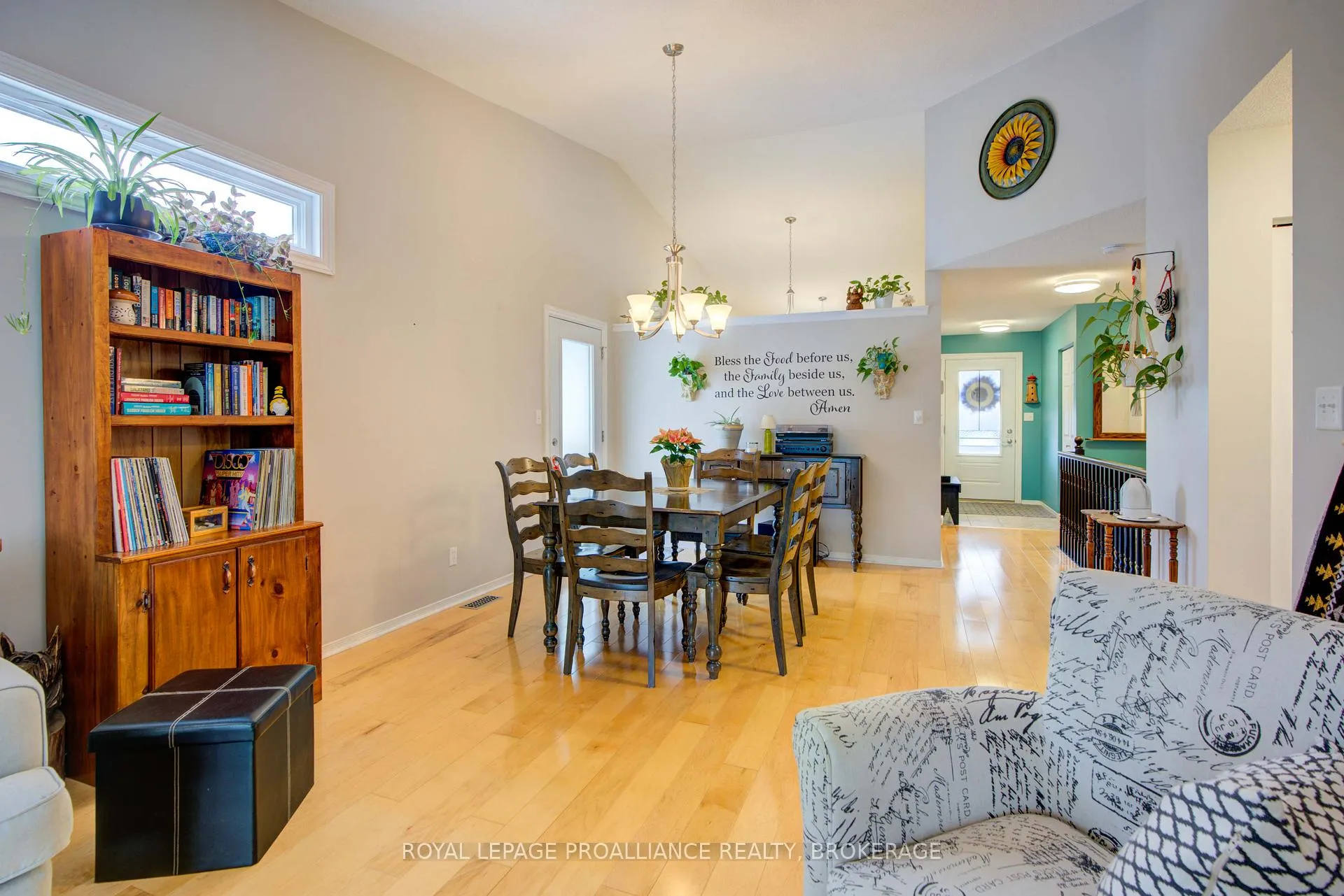 Photo 11 of 406 Waterloo Drive, Kingston, East Gardiners Rd — HOMEH