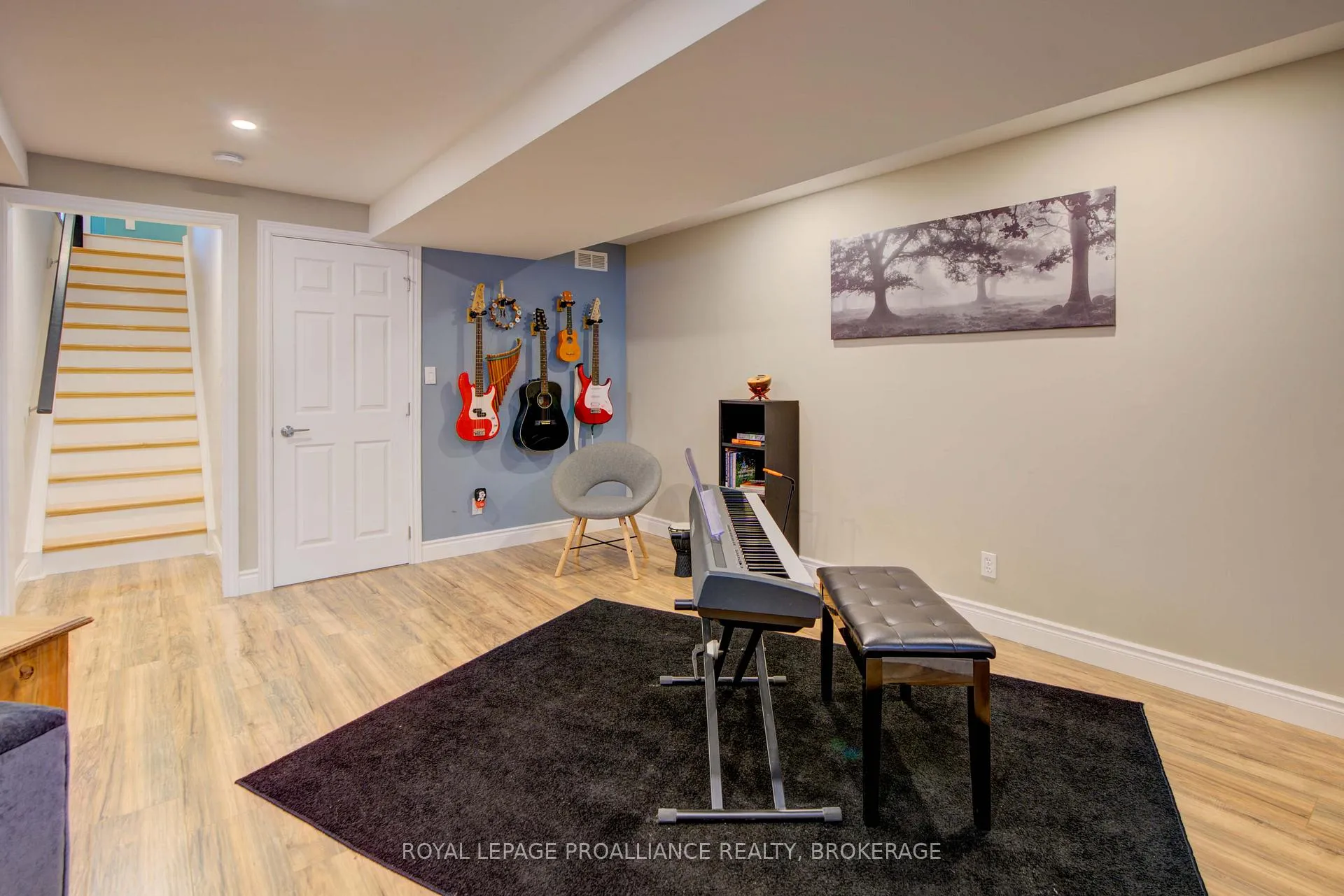Photo 32 of 406 Waterloo Drive, Kingston, East Gardiners Rd — HOMEH