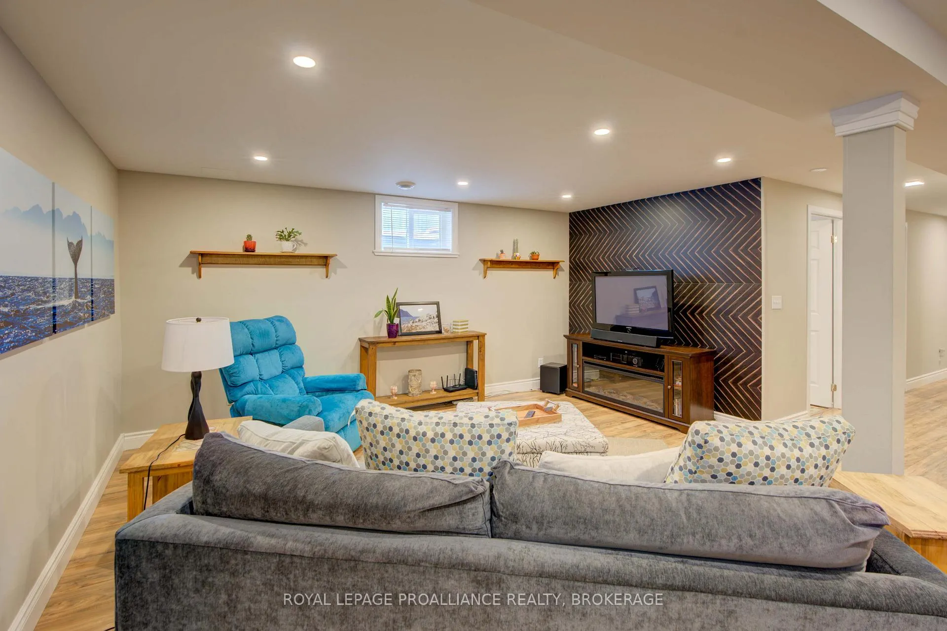 Photo 35 of 406 Waterloo Drive, Kingston, East Gardiners Rd — HOMEH