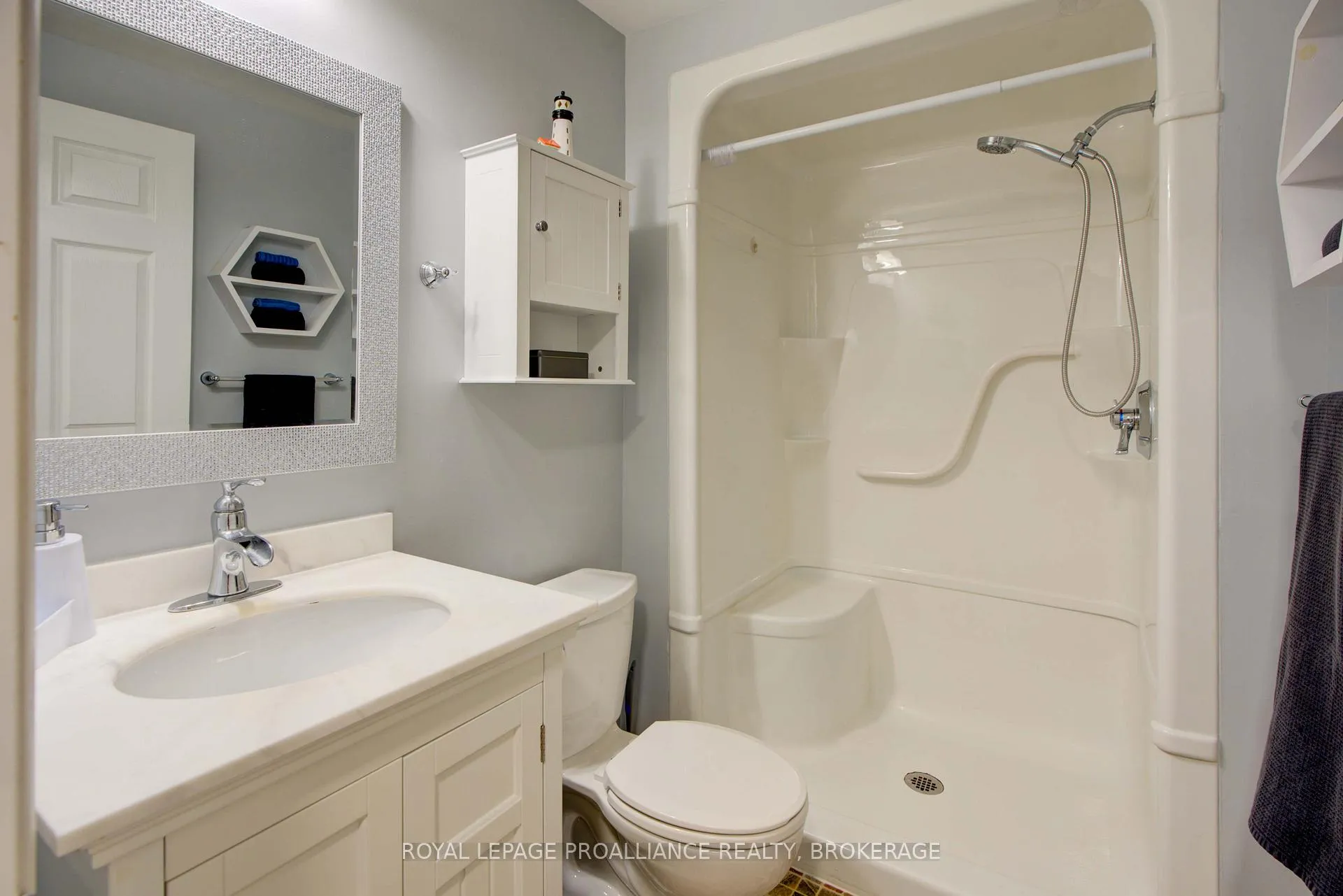 Photo 37 of 406 Waterloo Drive, Kingston, East Gardiners Rd — HOMEH