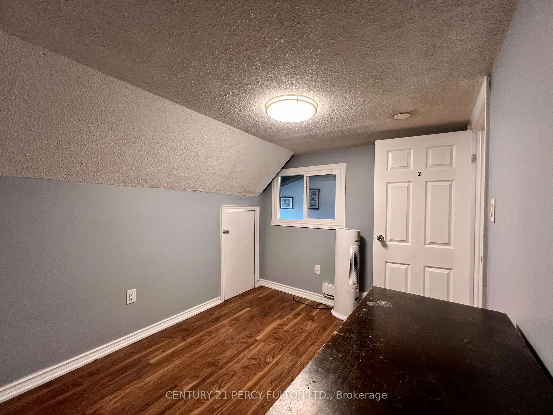 Photo 7 of 108 Cumberland Avenue, Hamilton, St. Clair — HOMEH