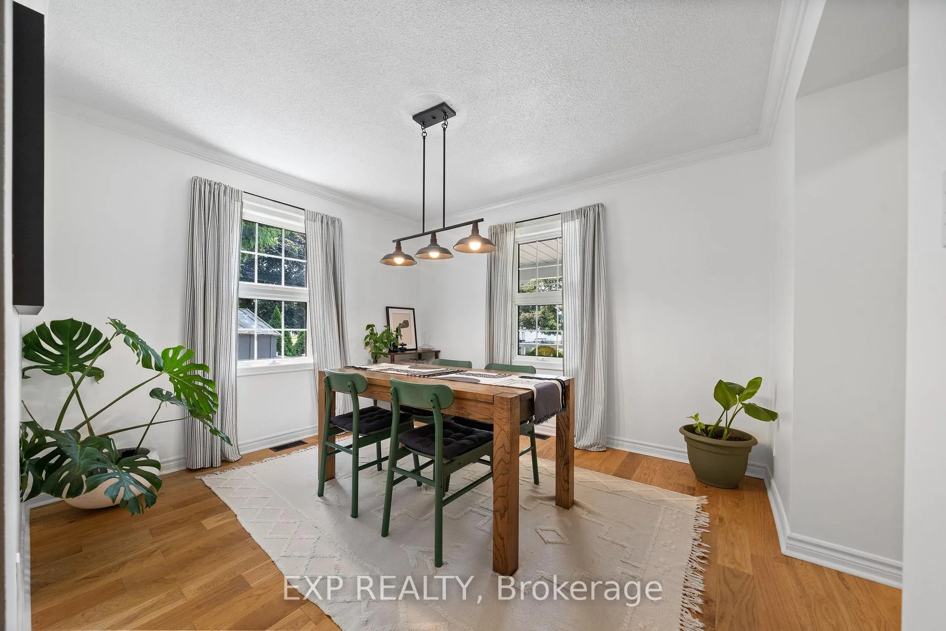 Photo 17 of 18 Queen Street, Prince Edward County, Picton Ward — HOMEH