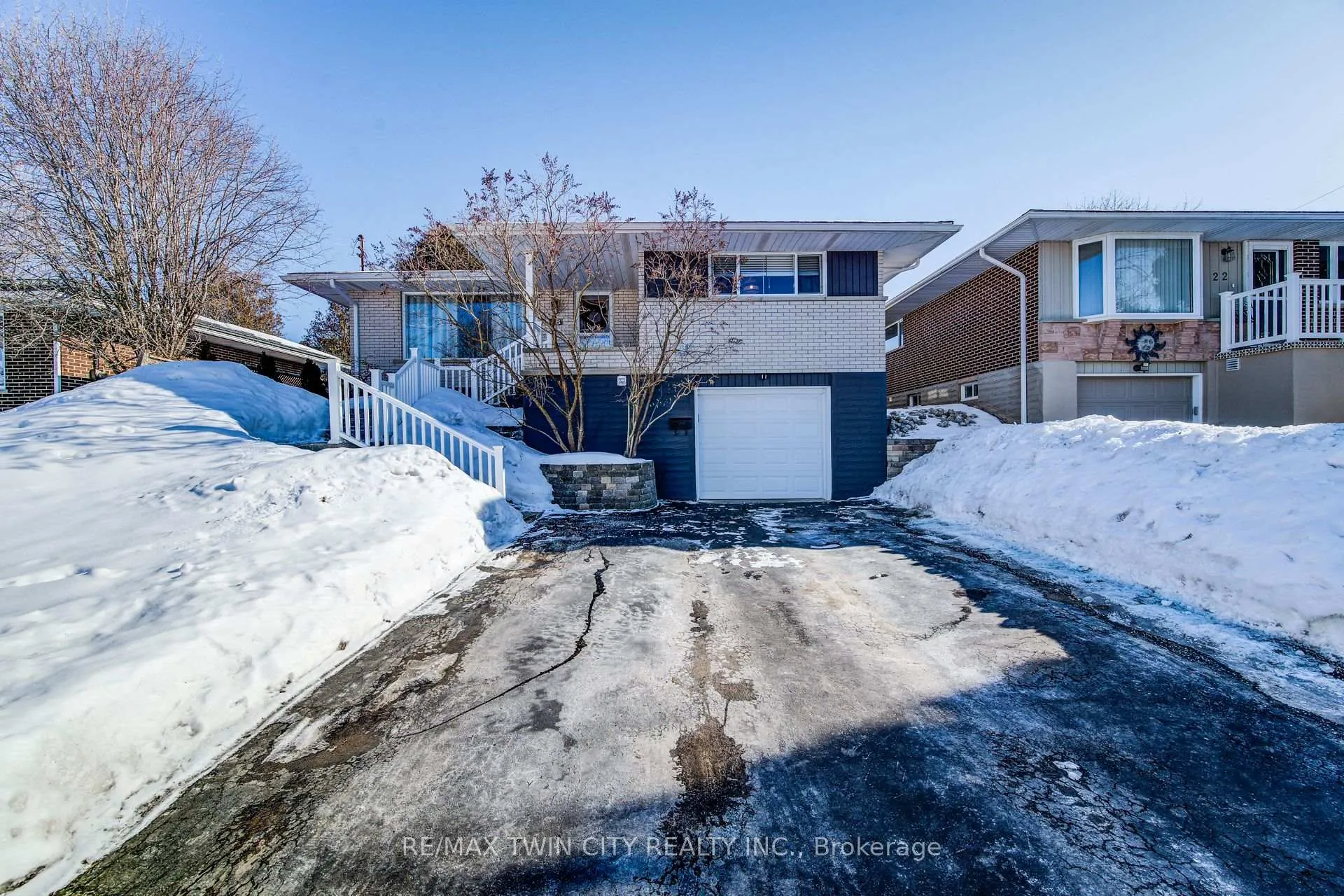 Photo 1 of 18 Duncairn Avenue, Kitchener — HOMEH