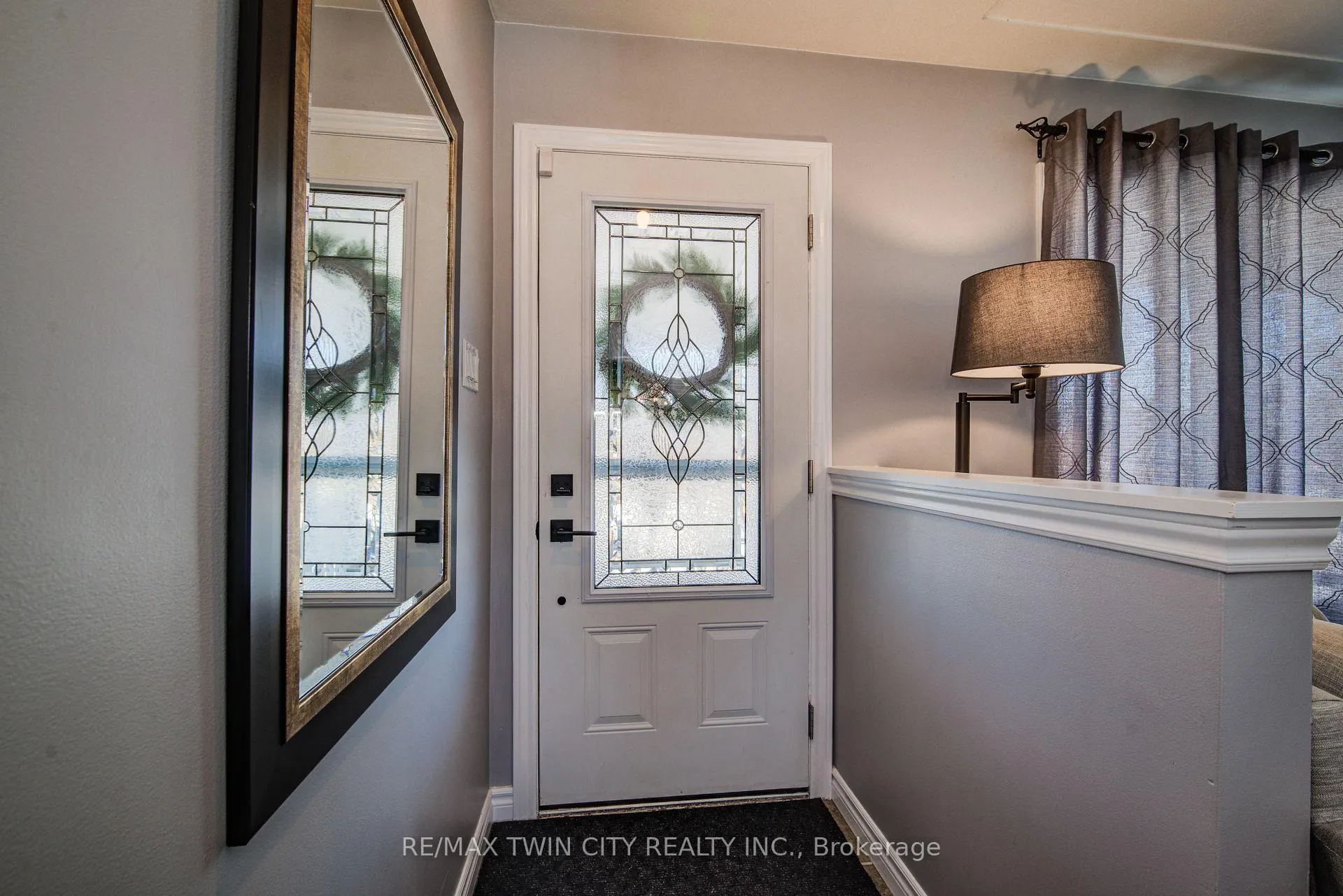 Photo 4 of 18 Duncairn Avenue, Kitchener — HOMEH