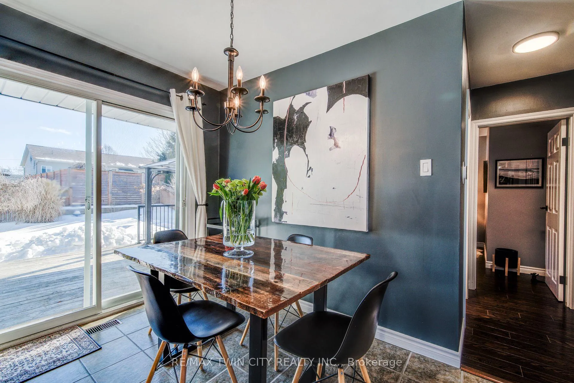 Photo 11 of 18 Duncairn Avenue, Kitchener — HOMEH