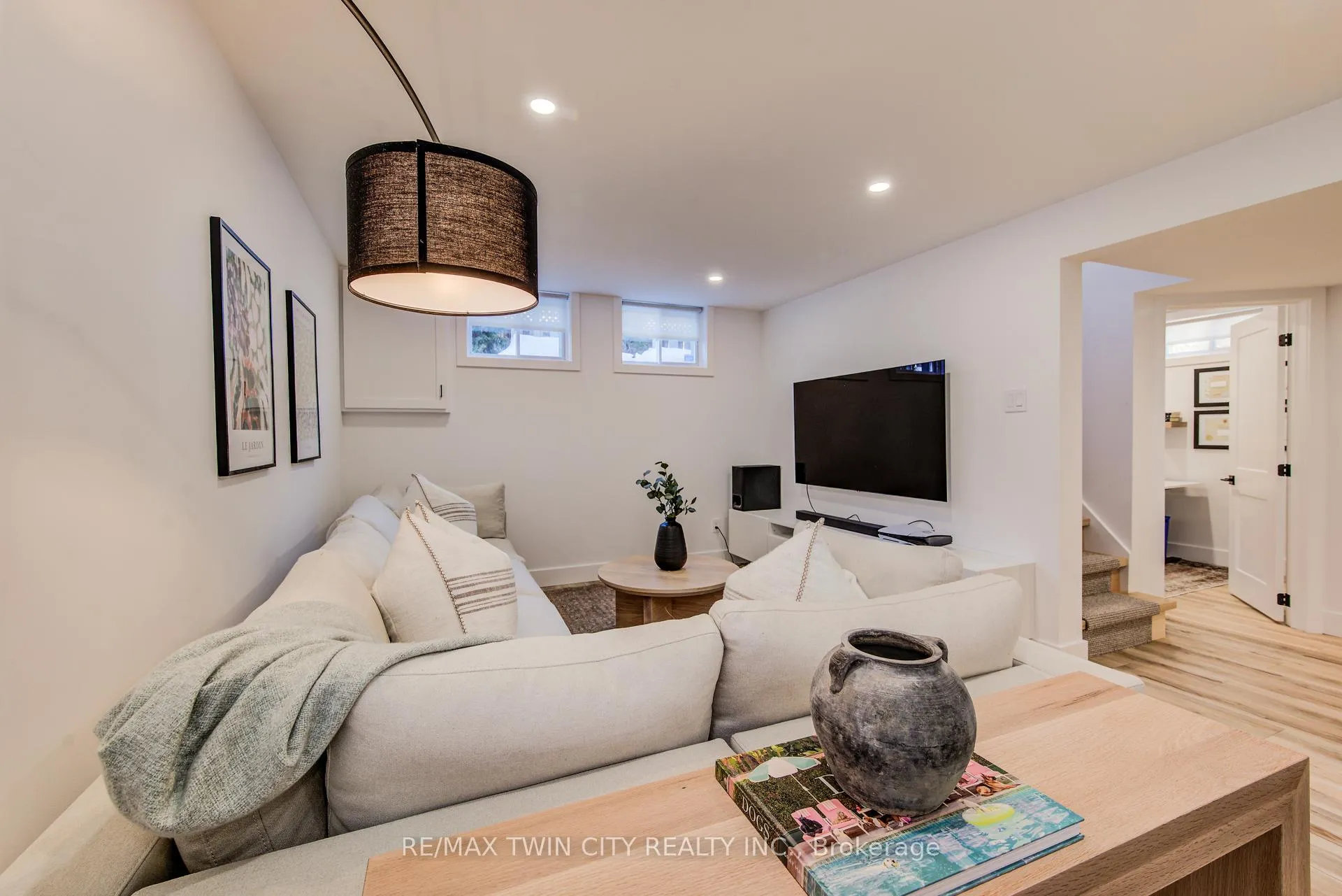 Photo 28 of 18 Duncairn Avenue, Kitchener — HOMEH