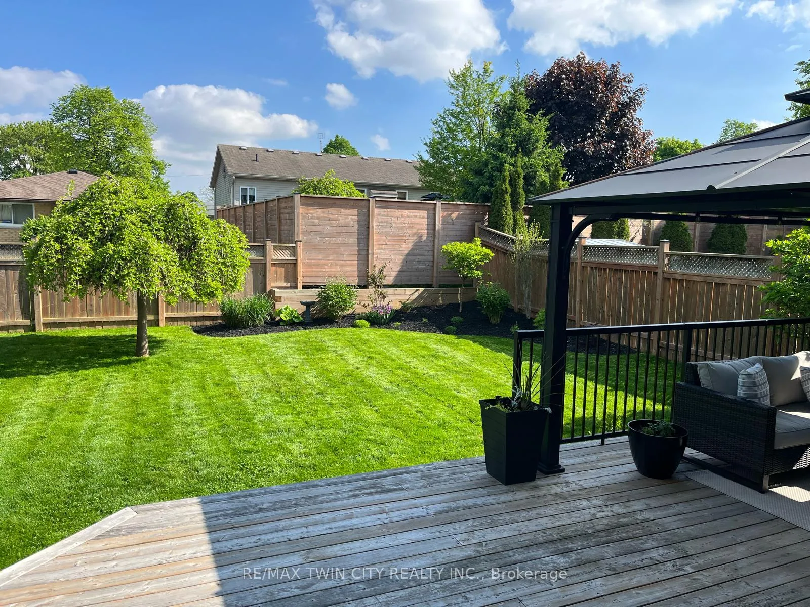 Photo 37 of 18 Duncairn Avenue, Kitchener — HOMEH